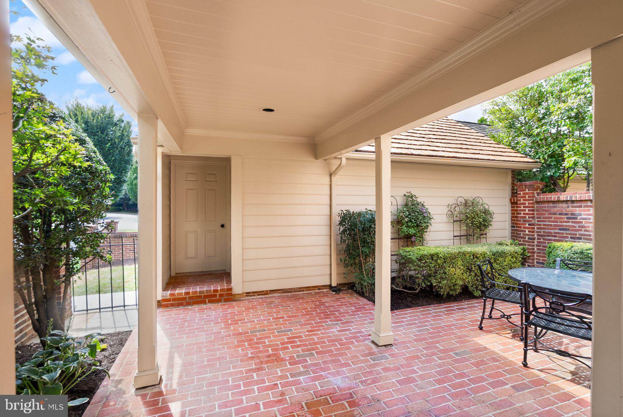 MADISON OF MCLEAN - Residential