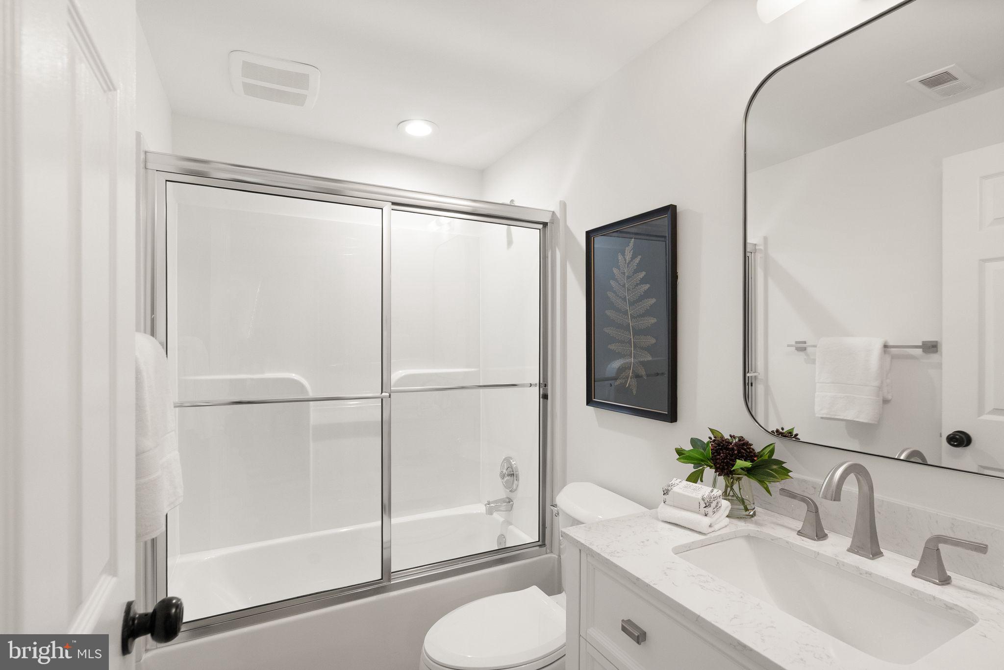 MADISON OF MCLEAN - Residential