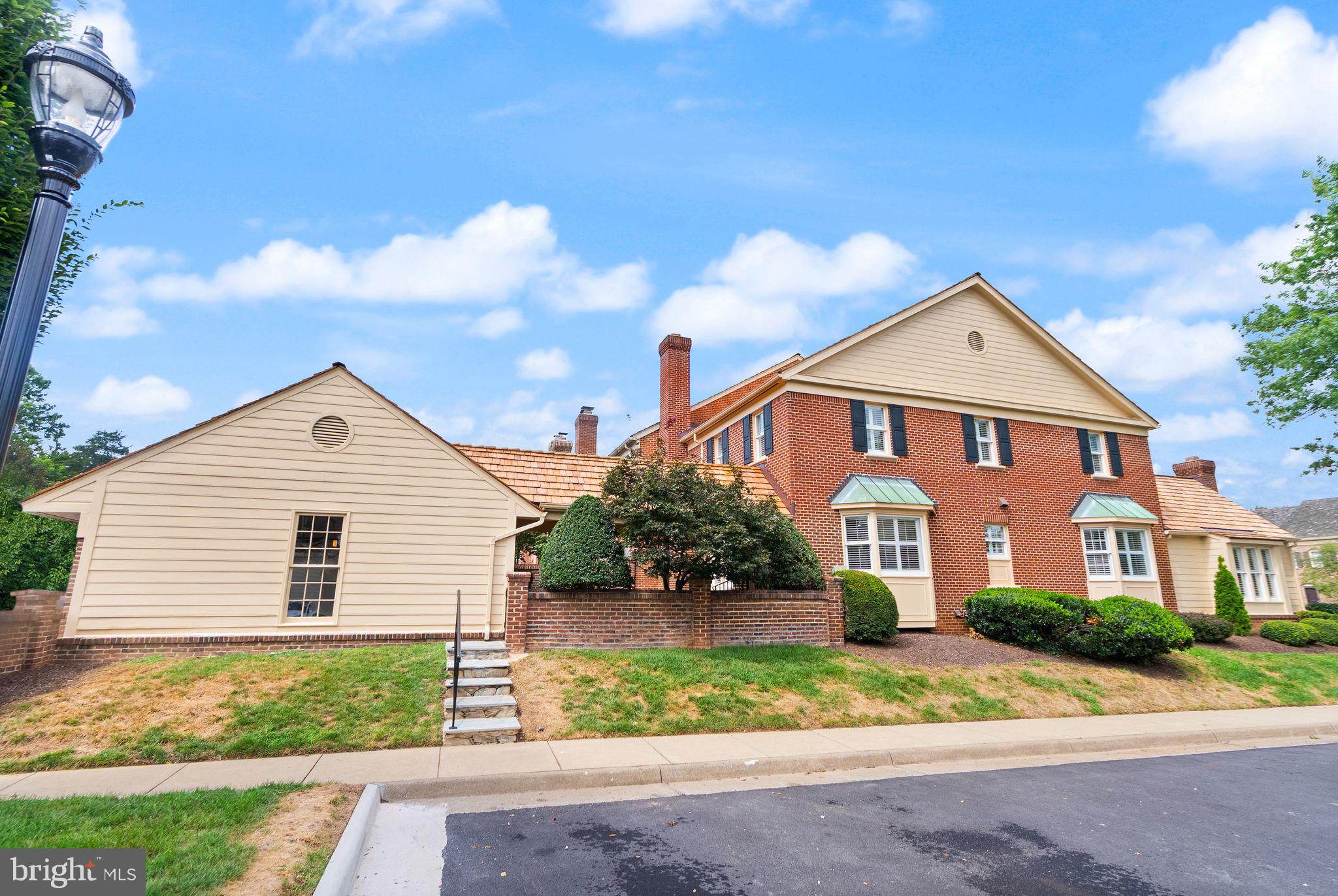 MADISON OF MCLEAN - Residential