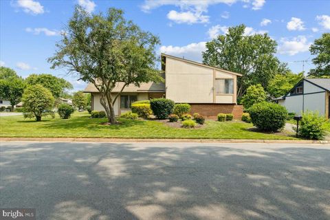 167 S FOX ROAD STERLING VA 20164