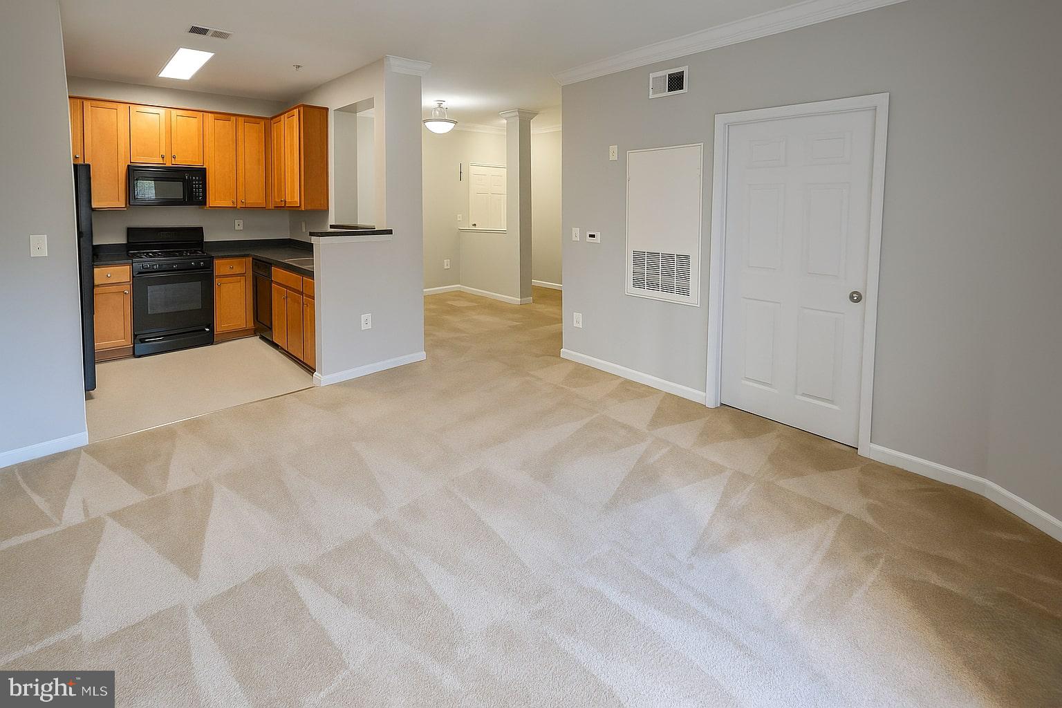 EXCHANGE AT VAN DORN - Residential Lease