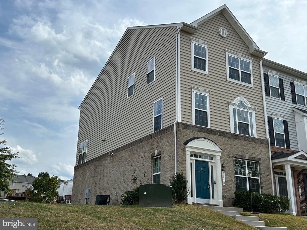 Photo of 9010 Belo Gate Drive, MANASSAS PARK, VA 20111 (MLS # VAMP2003418)