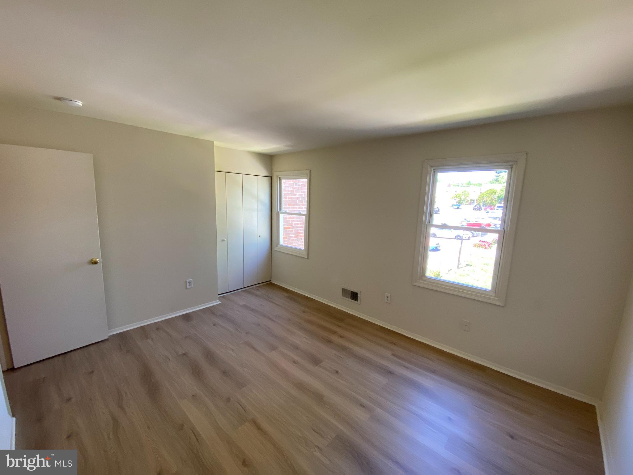 GEORGETOWN  VILLAGE - Residential Lease