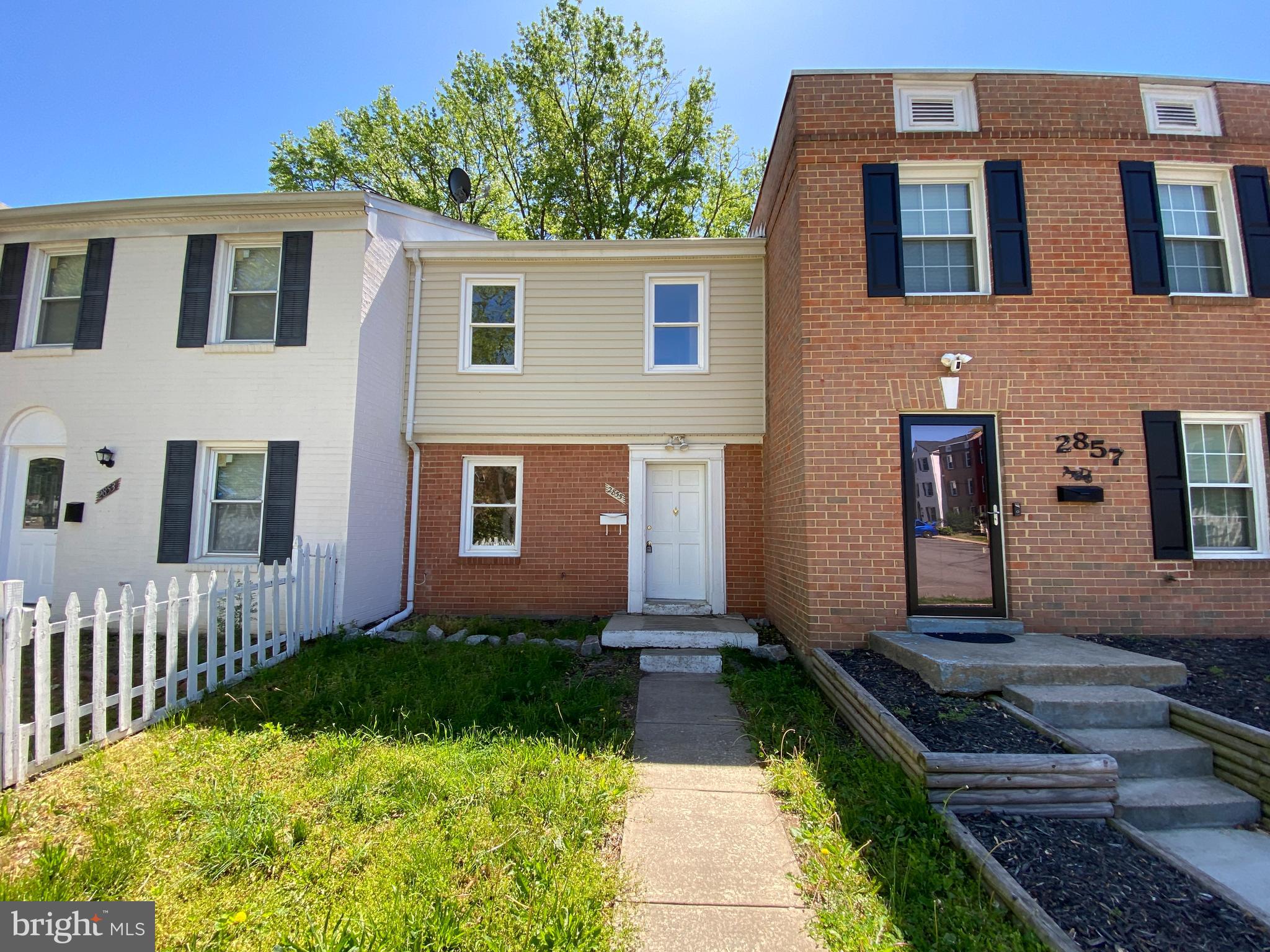 GEORGETOWN  VILLAGE - Residential Lease