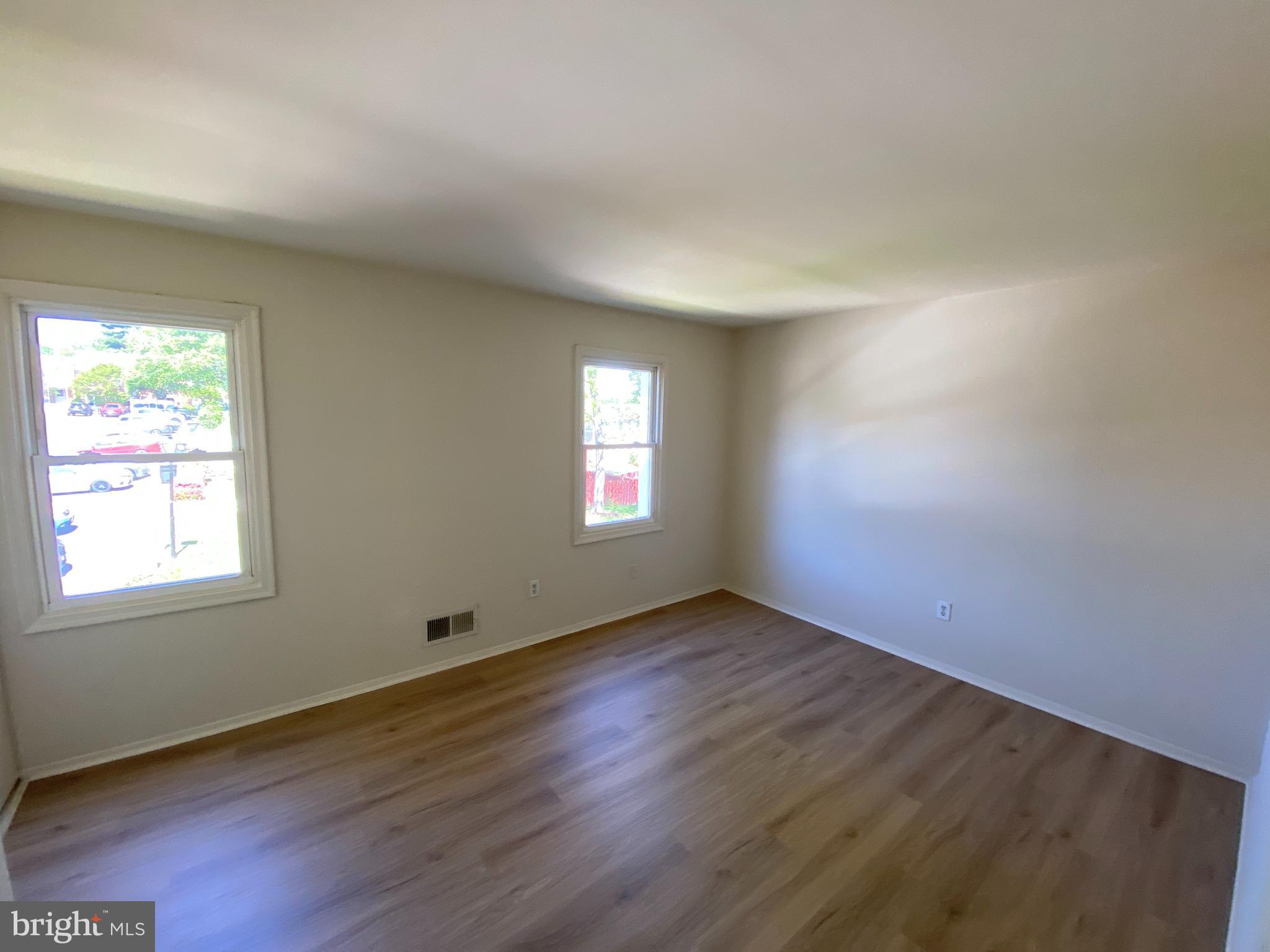 GEORGETOWN  VILLAGE - Residential Lease