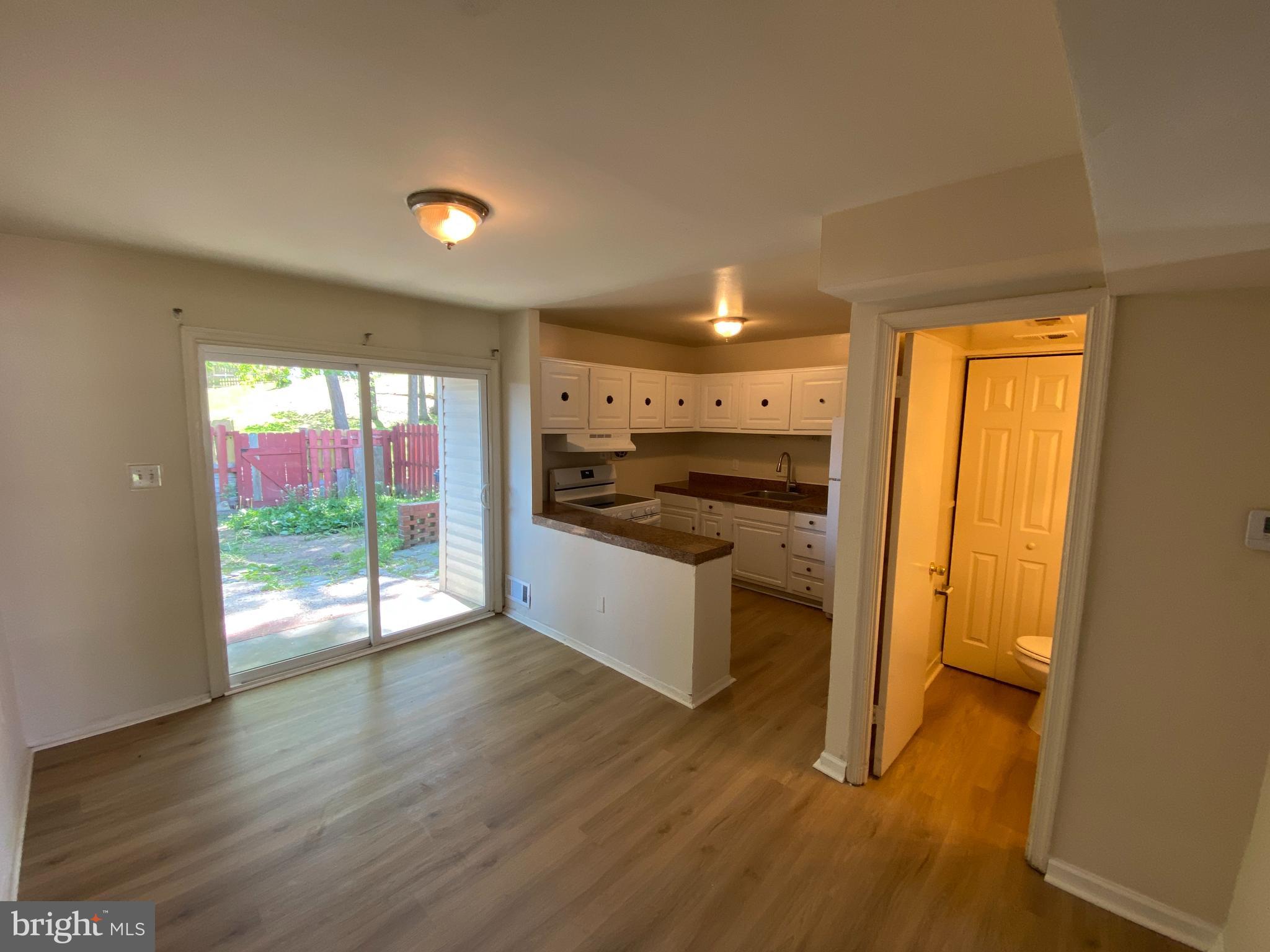 GEORGETOWN  VILLAGE - Residential Lease