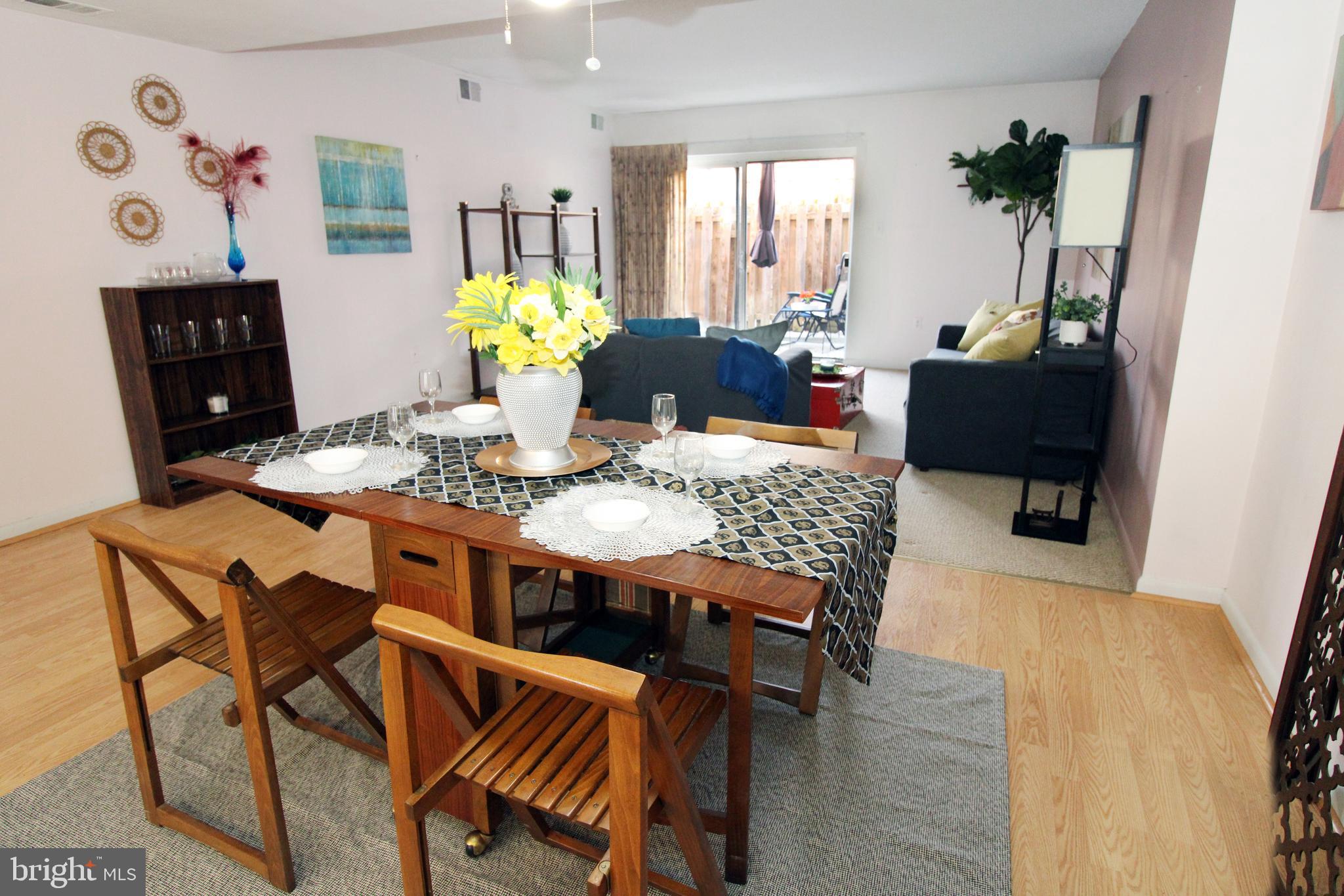 592 BRUMMEL COURT NW 592