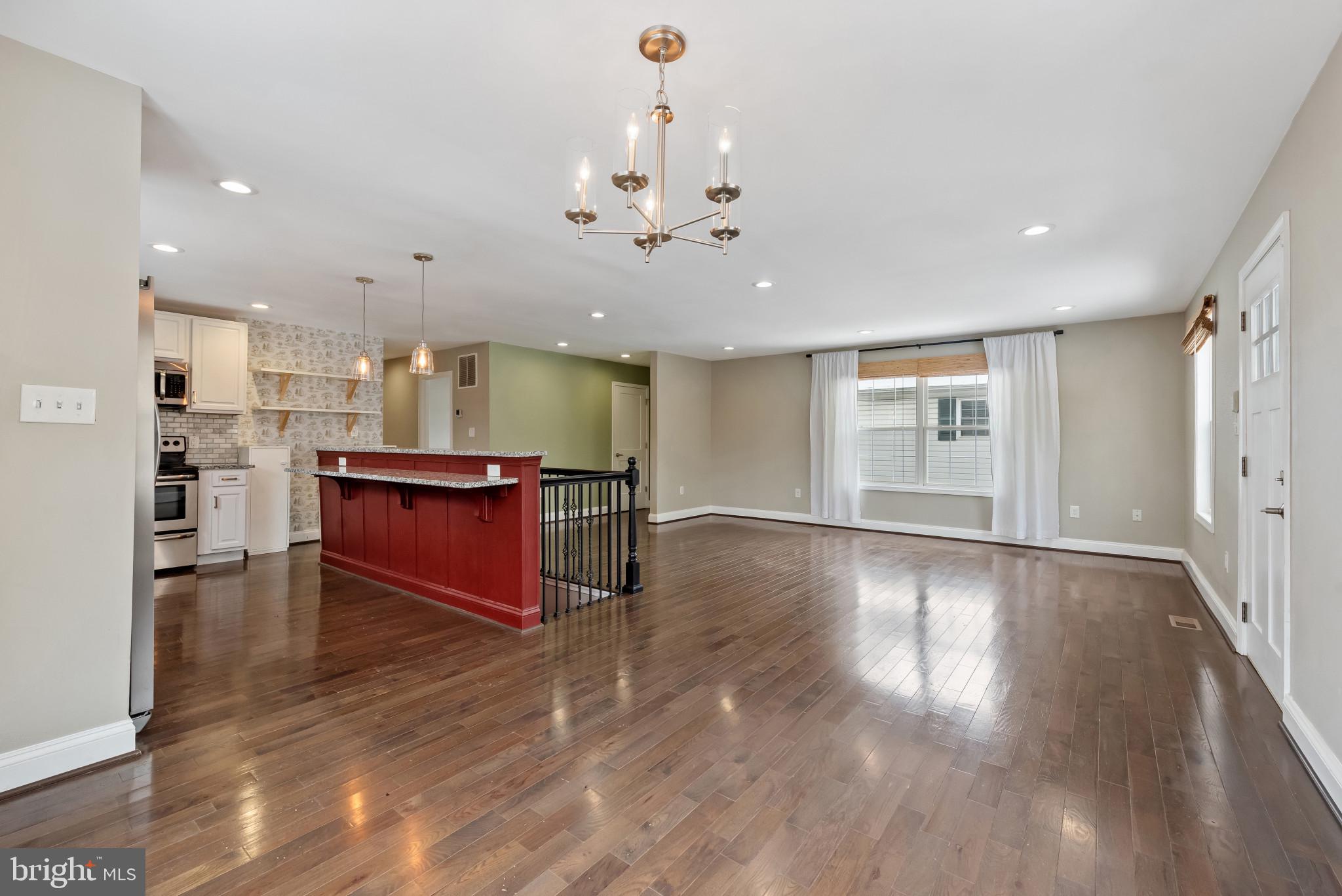 MOUNT WASHINGTON - Residential