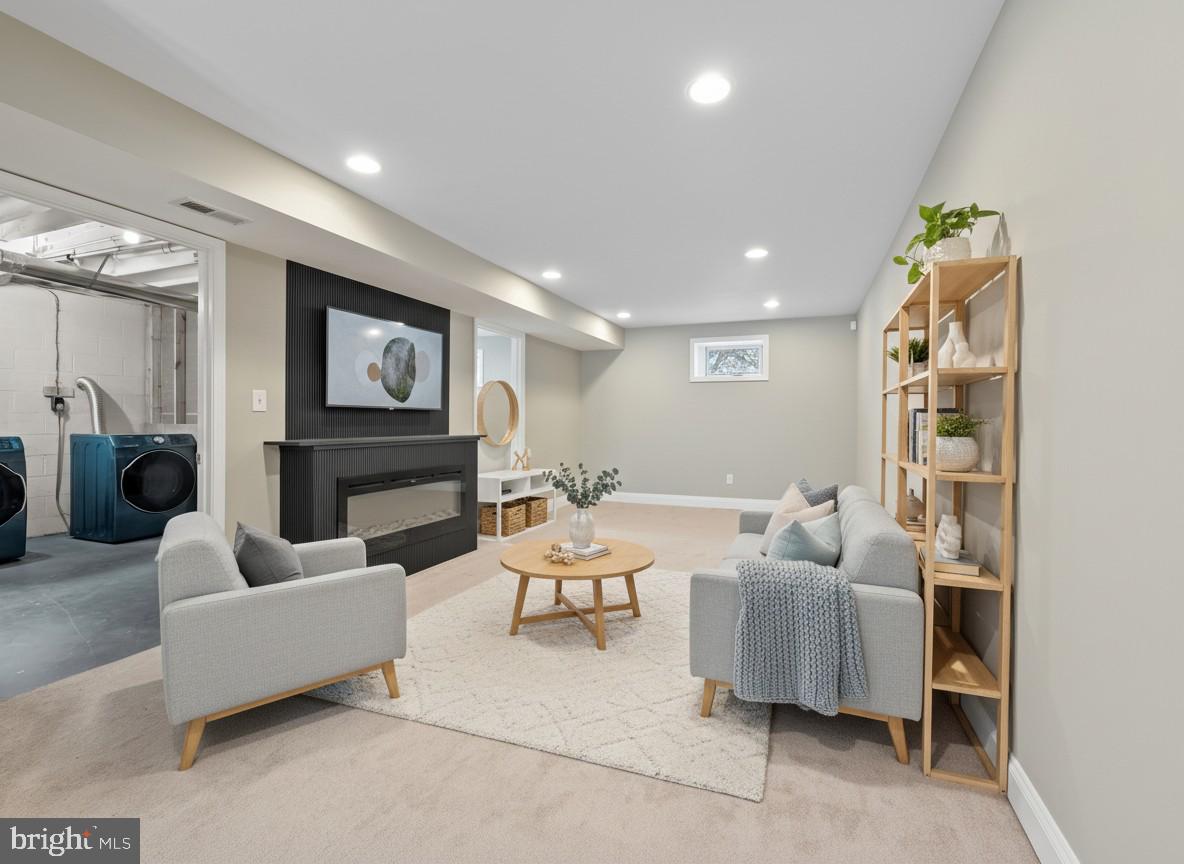 MOUNT WASHINGTON - Residential