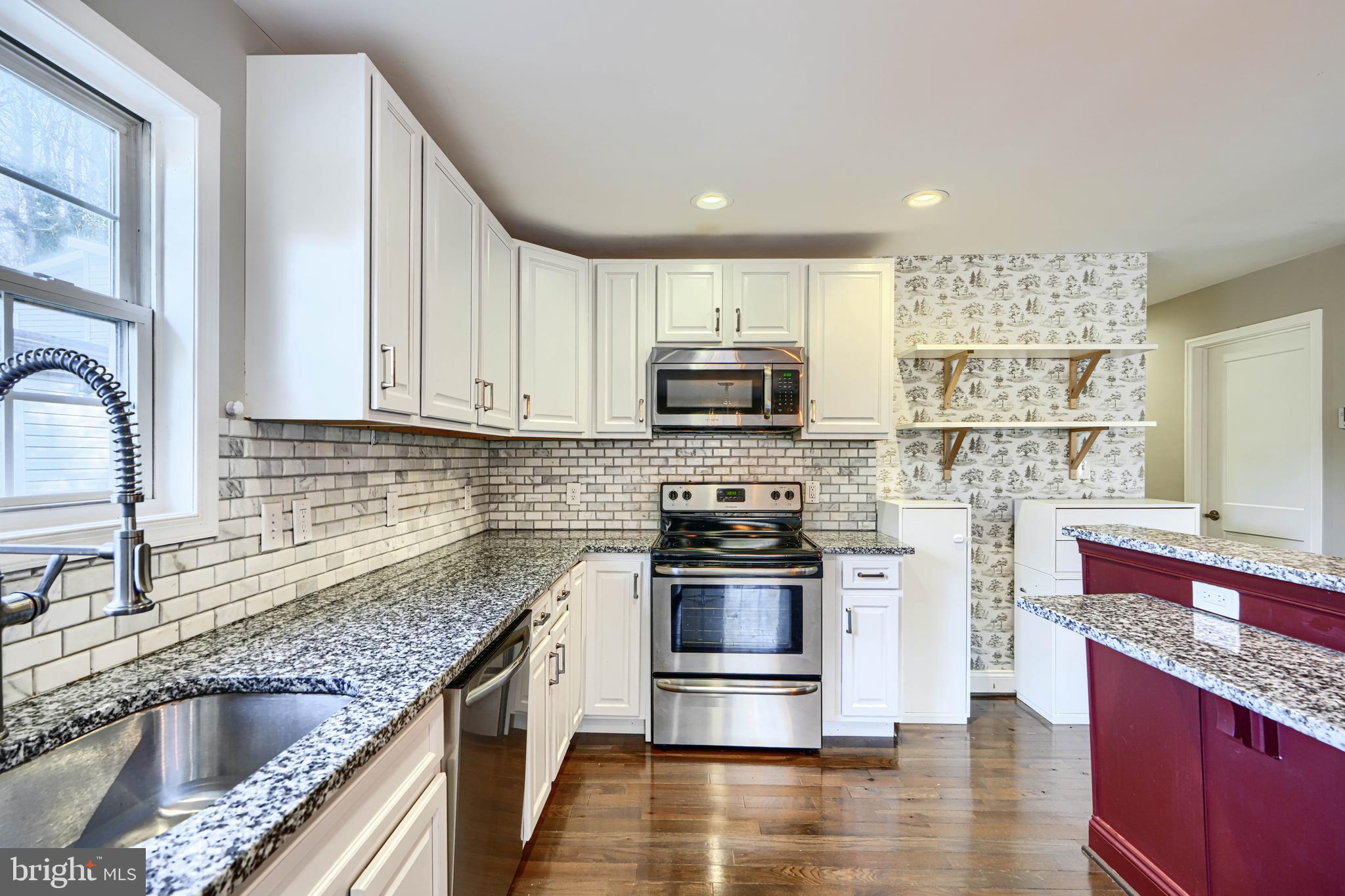 MOUNT WASHINGTON - Residential