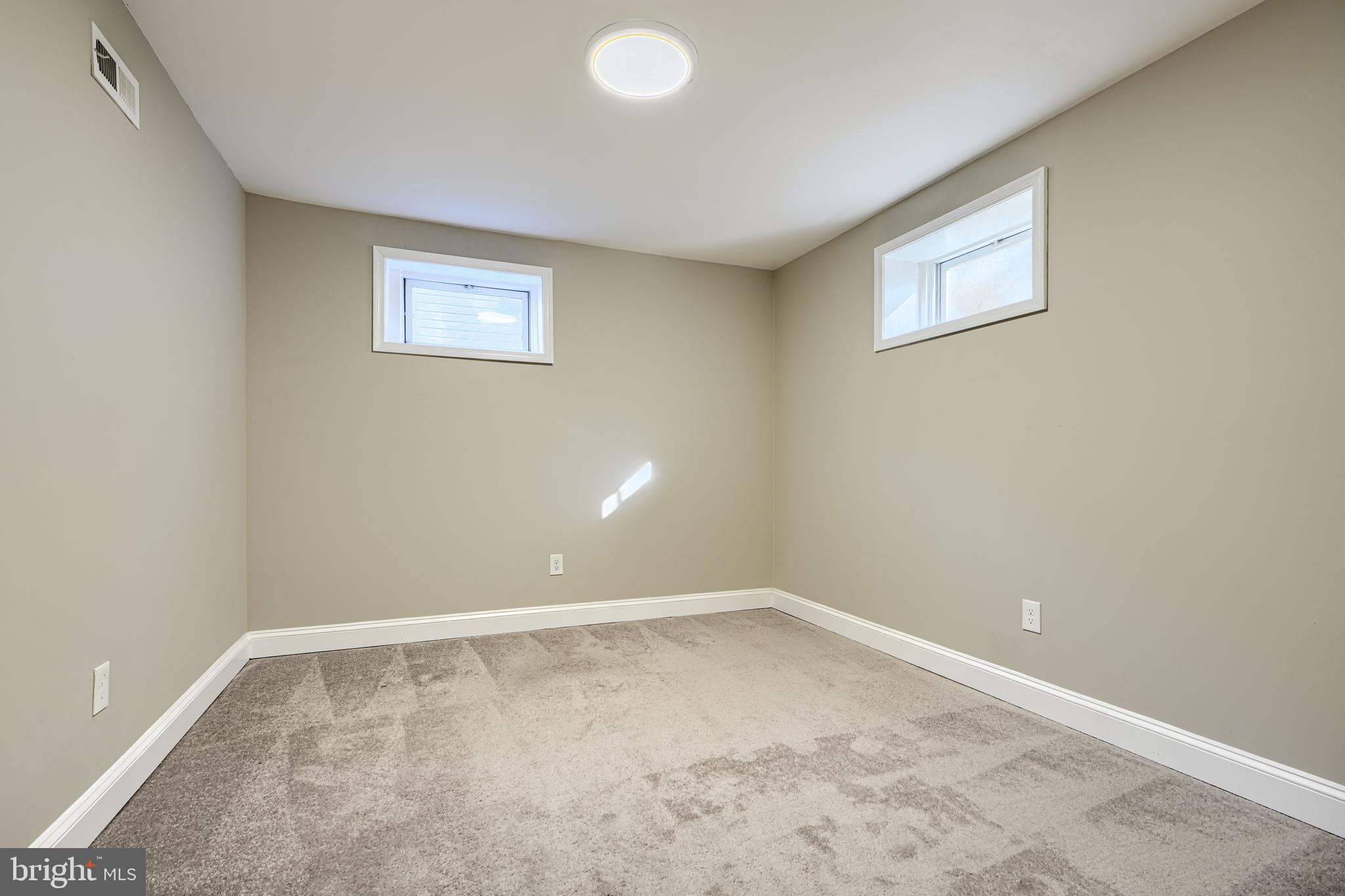 MOUNT WASHINGTON - Residential