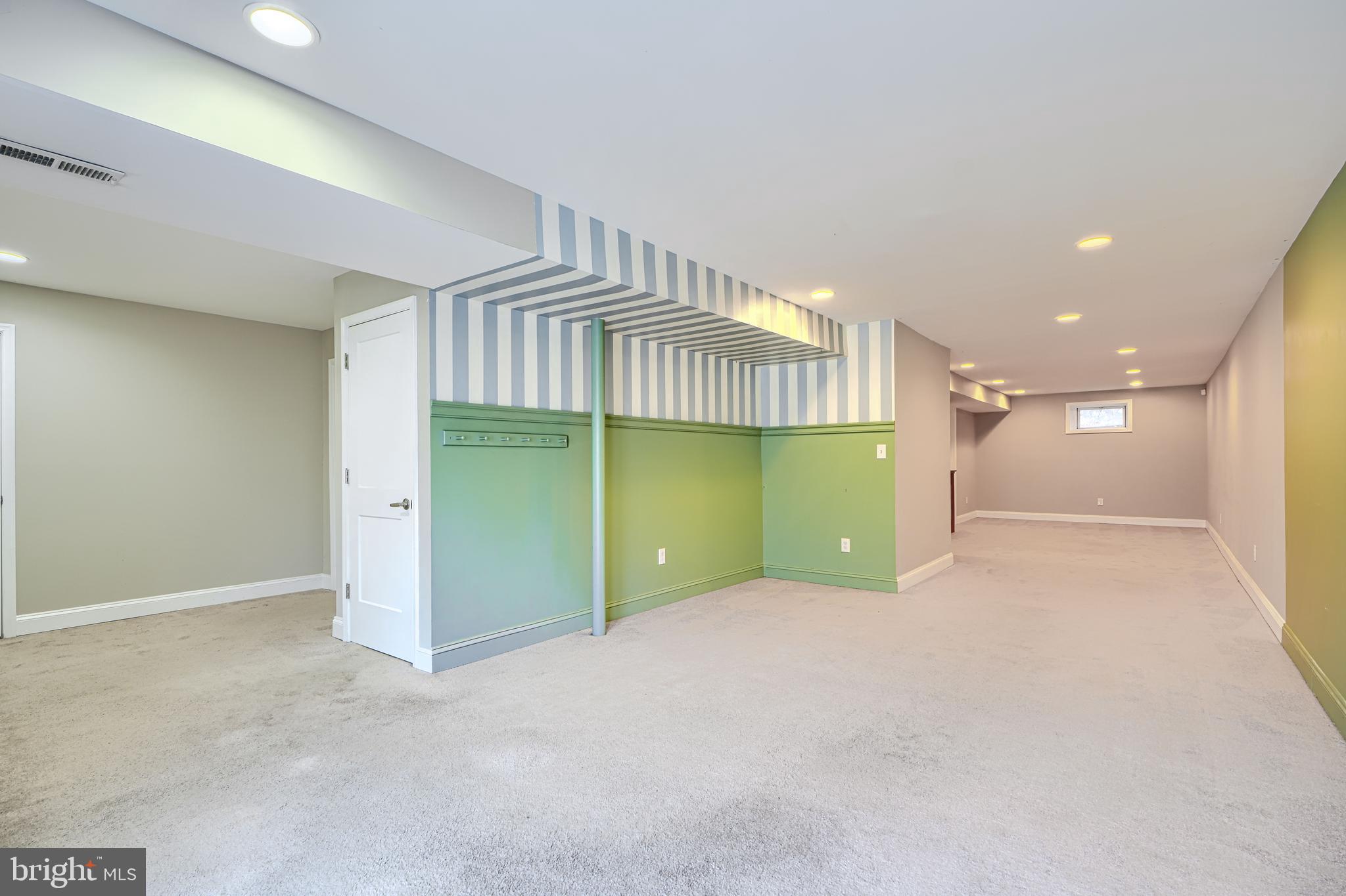 MOUNT WASHINGTON - Residential