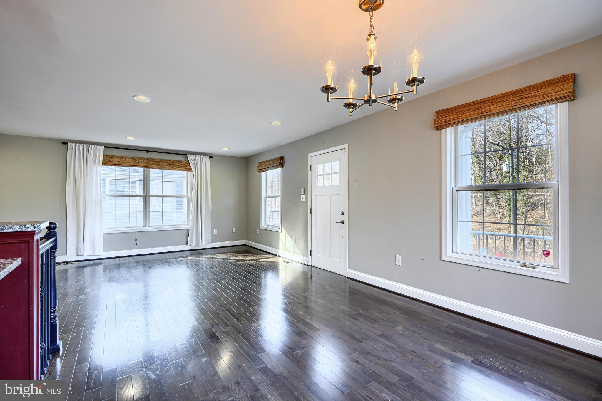 MOUNT WASHINGTON - Residential