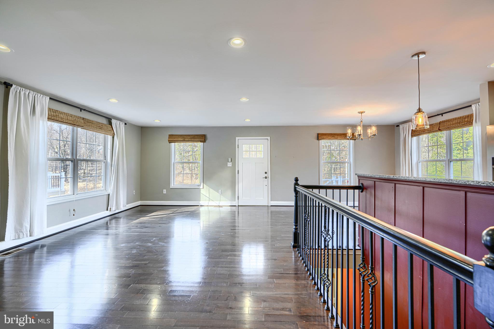 MOUNT WASHINGTON - Residential