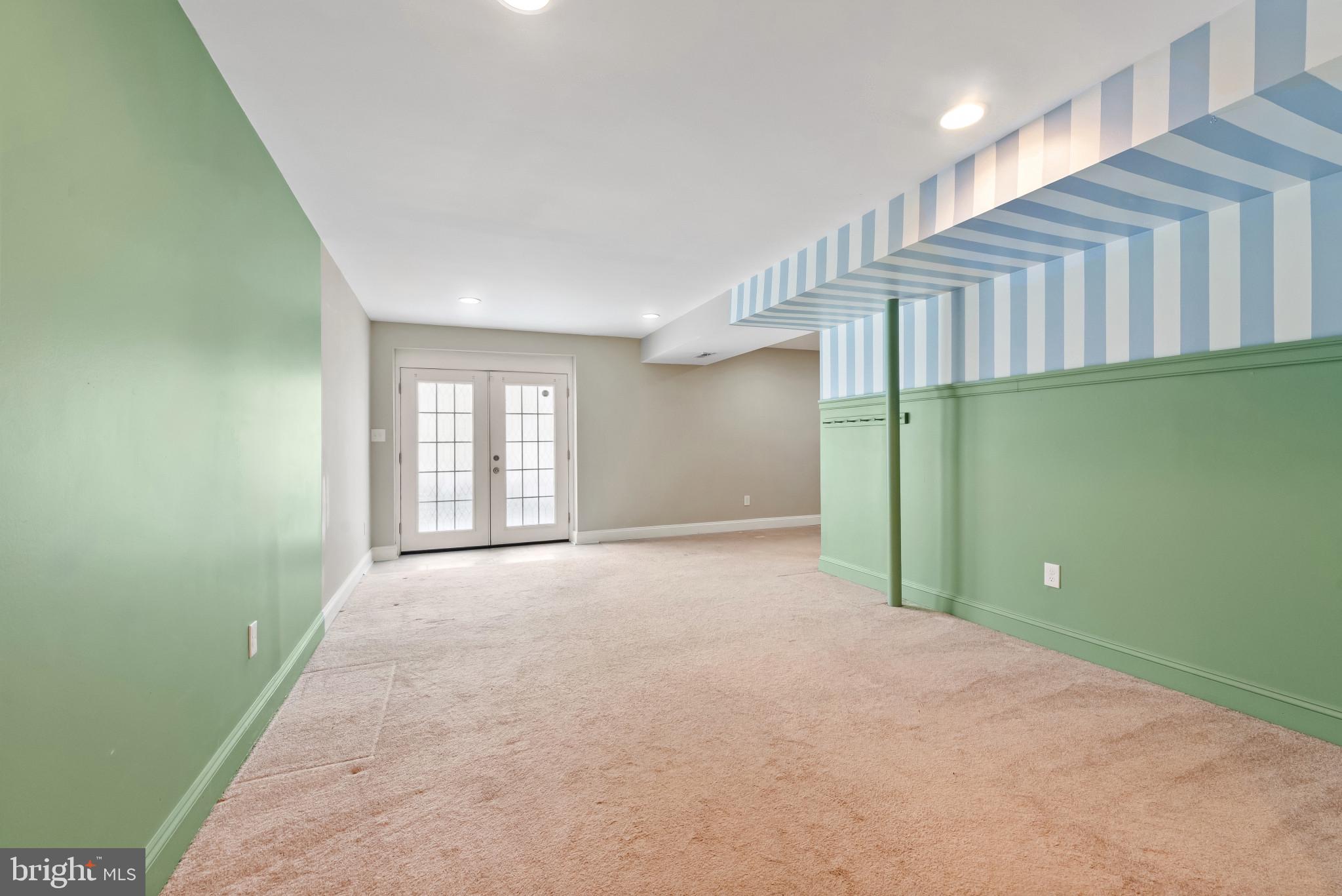 MOUNT WASHINGTON - Residential