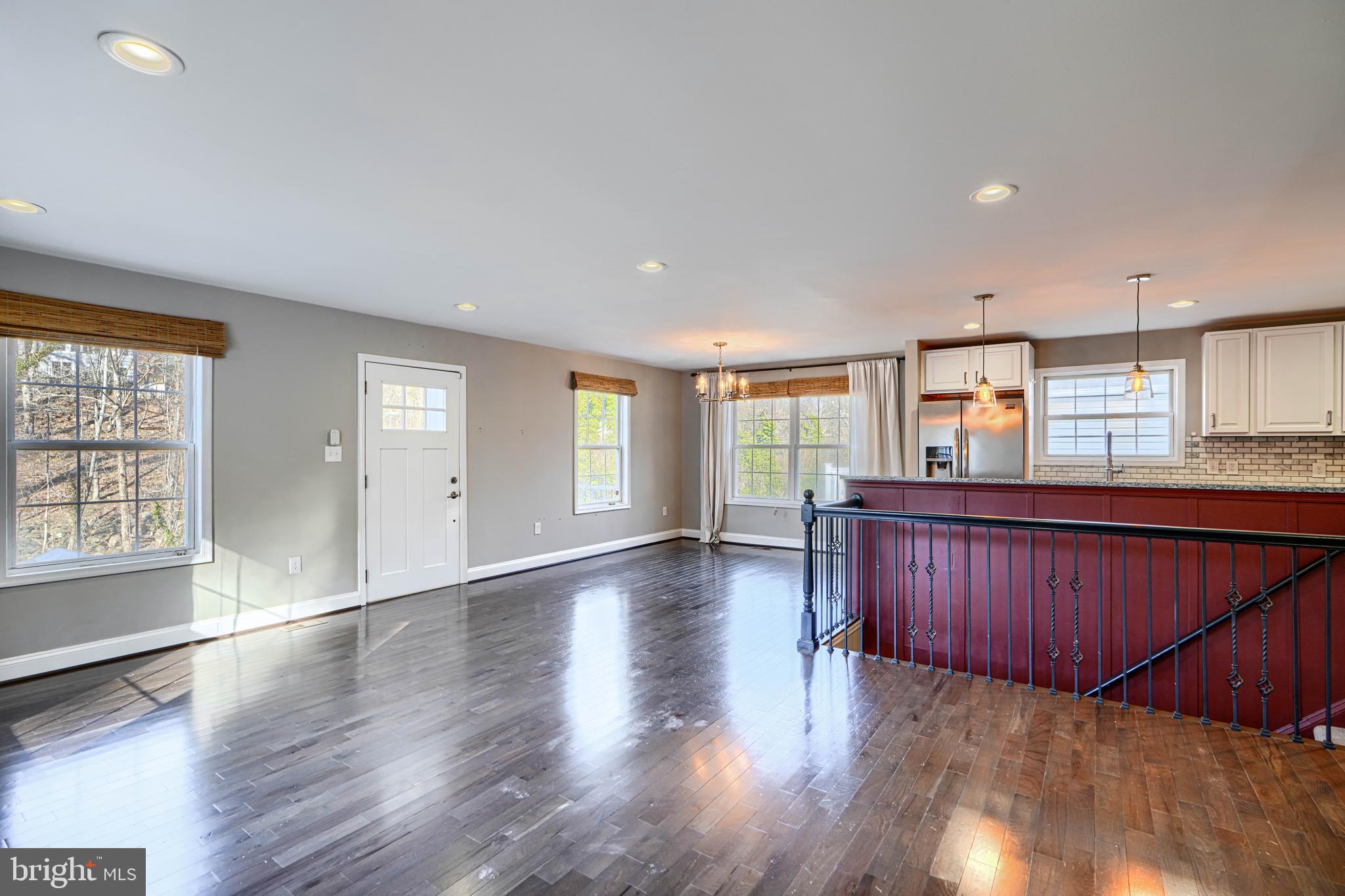 MOUNT WASHINGTON - Residential