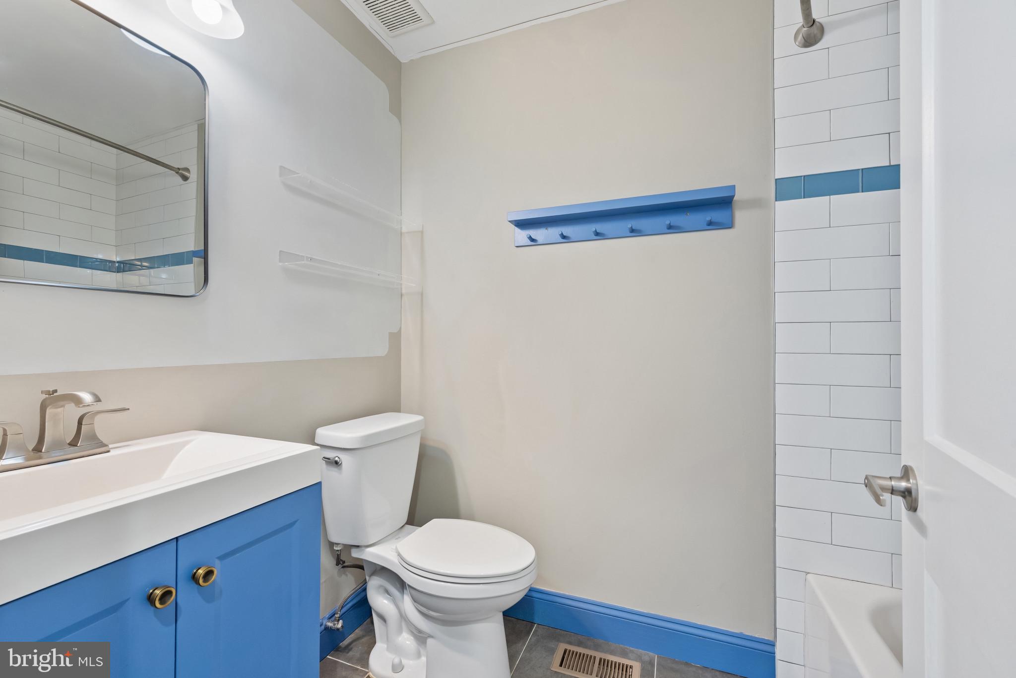 MOUNT WASHINGTON - Residential