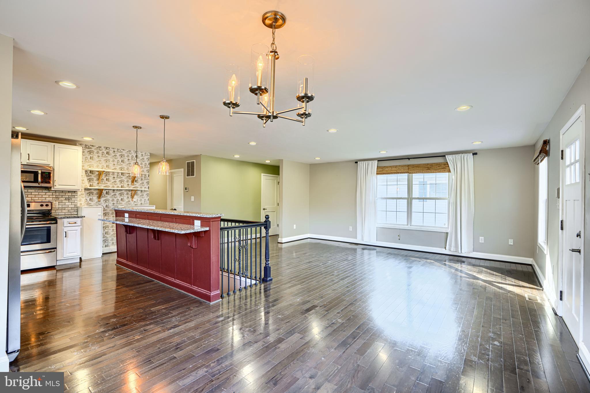 MOUNT WASHINGTON - Residential