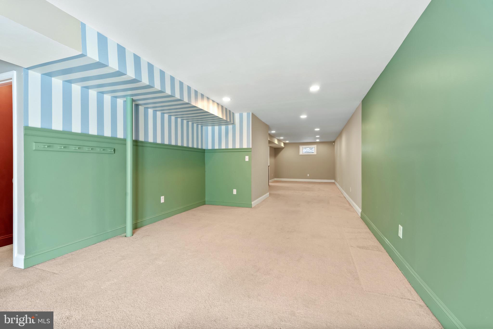 MOUNT WASHINGTON - Residential