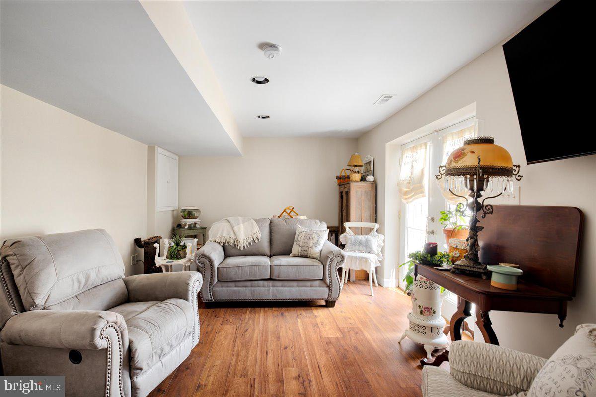 RAVENWING - Residential