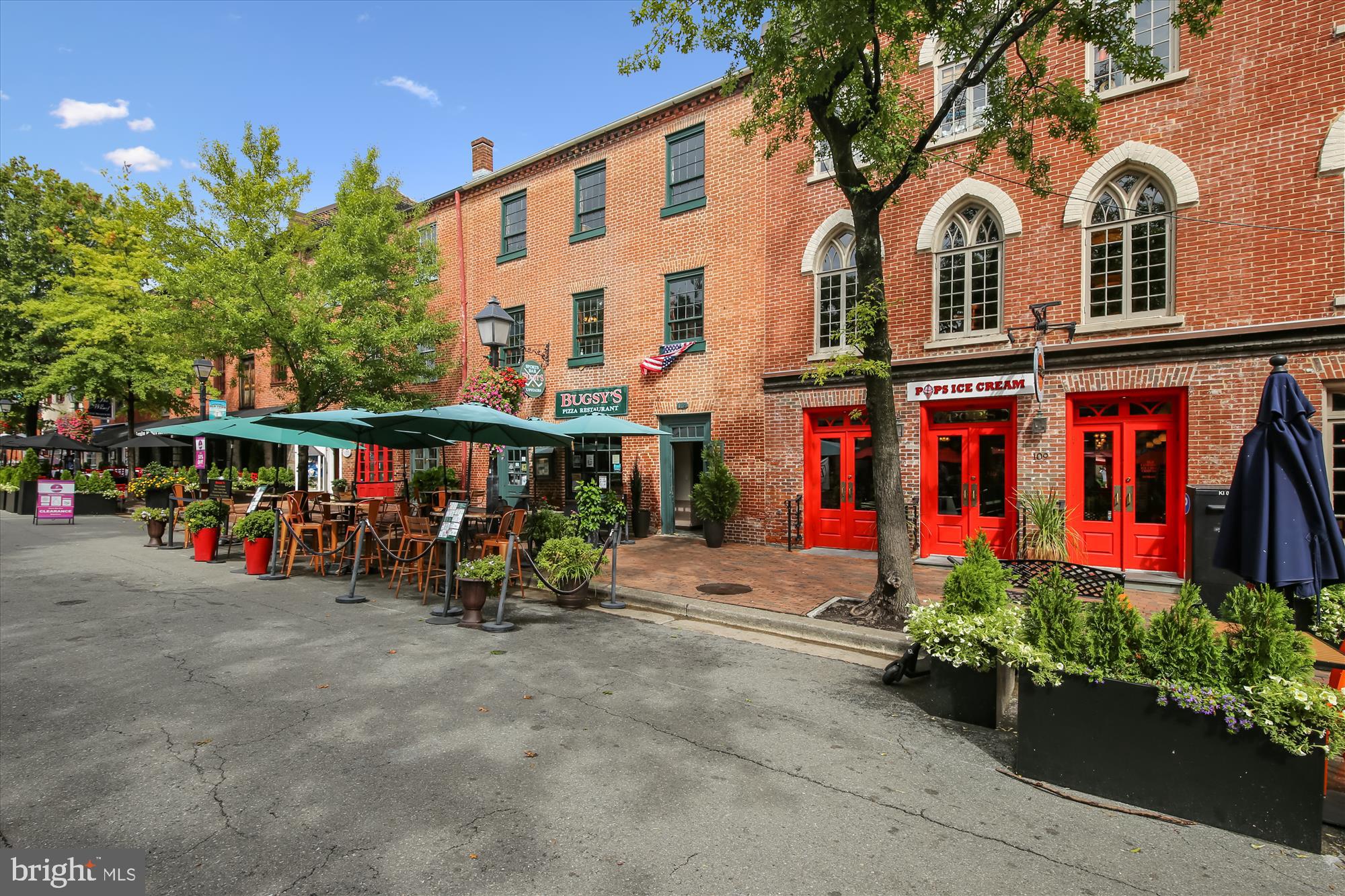 TOWNES OF MANCHESTER WOODS - Residential Lease