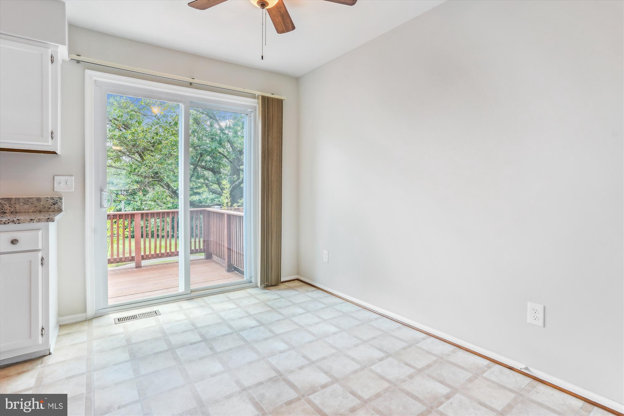 TOWNES OF MANCHESTER WOODS - Residential Lease