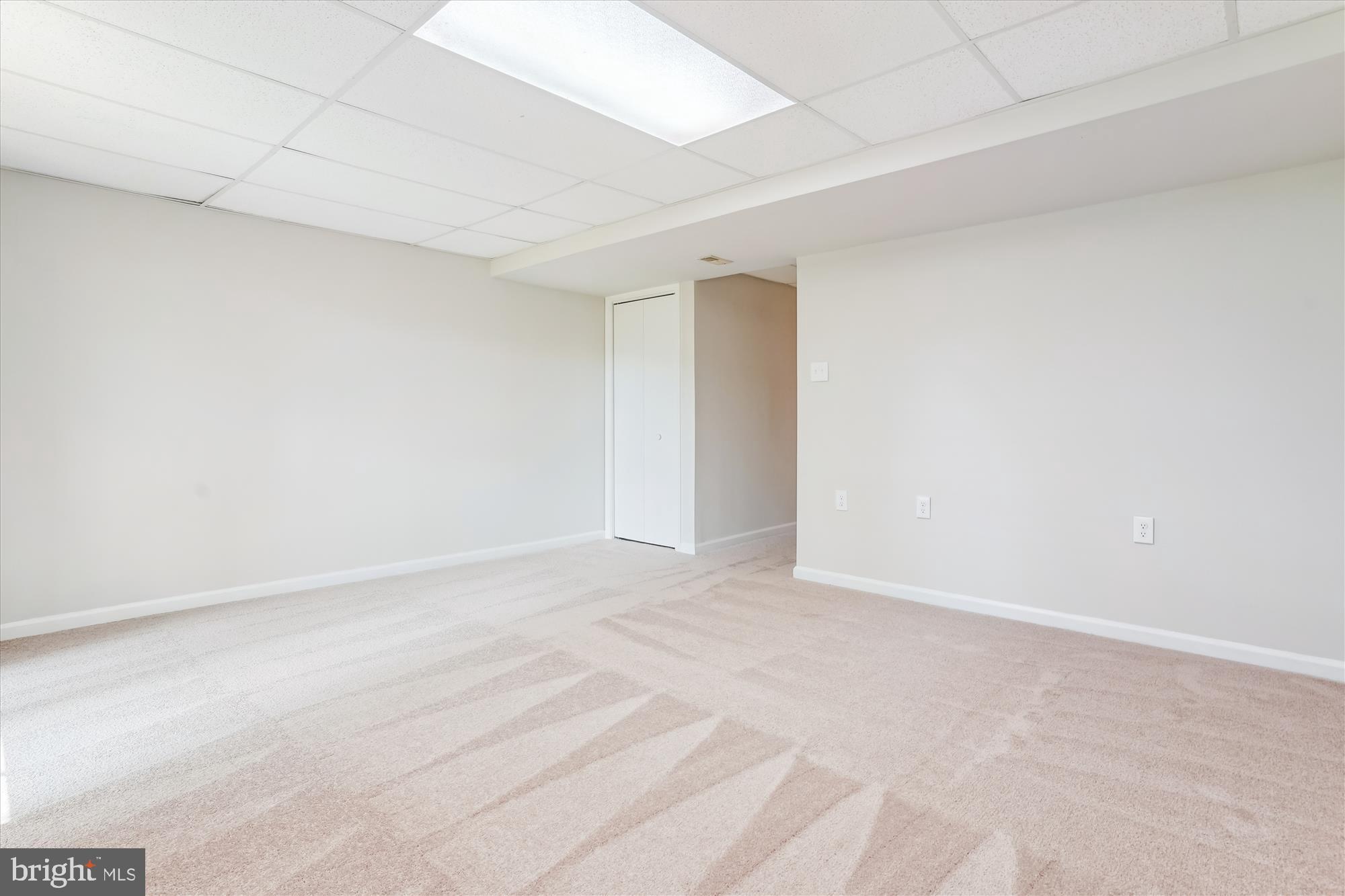 TOWNES OF MANCHESTER WOODS - Residential Lease