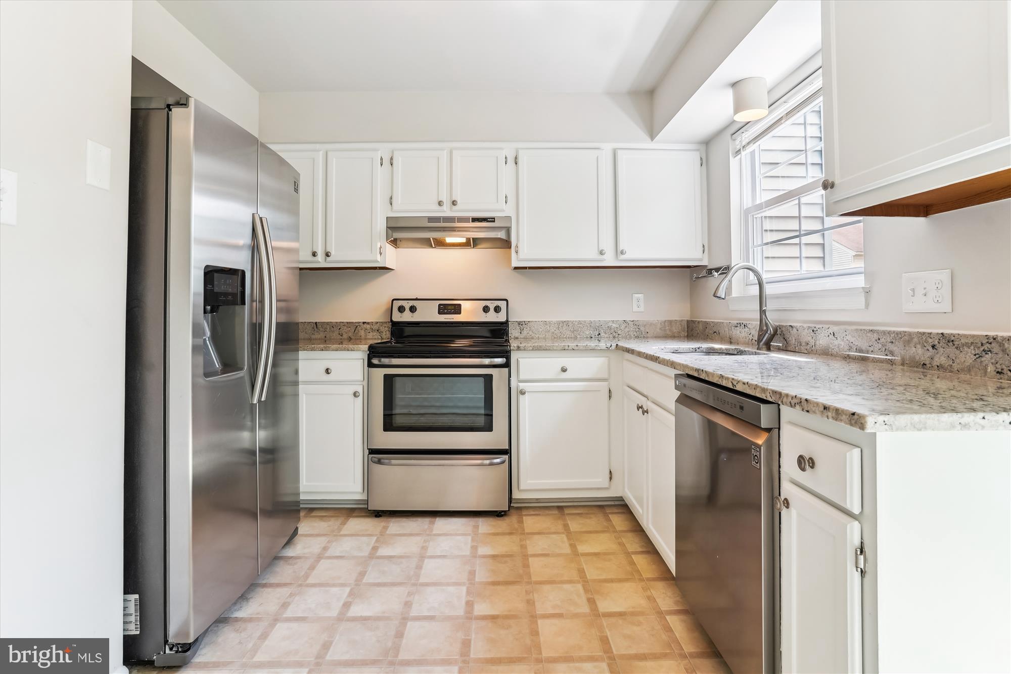 TOWNES OF MANCHESTER WOODS - Residential Lease