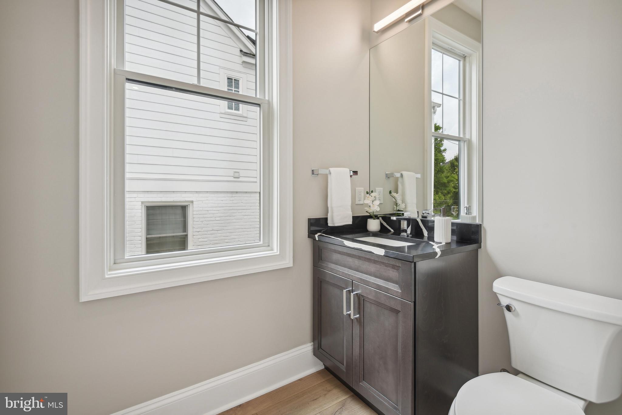 OVER LEE KNOLLS - Residential