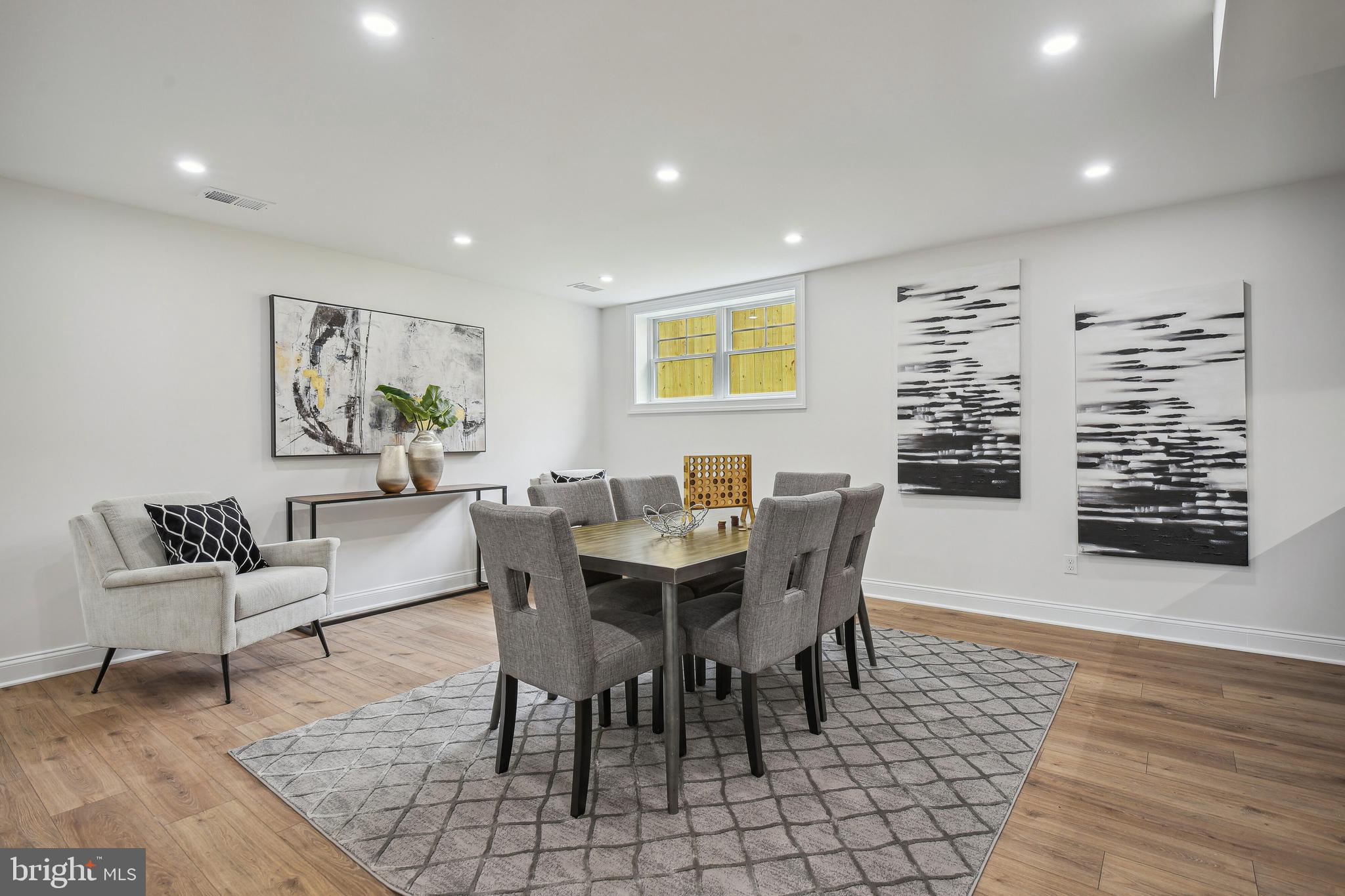 OVER LEE KNOLLS - Residential