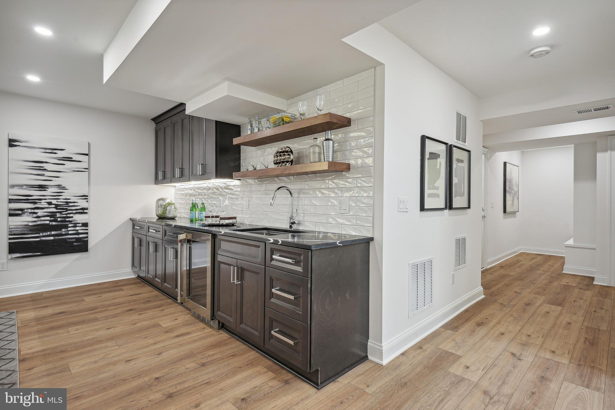 OVER LEE KNOLLS - Residential