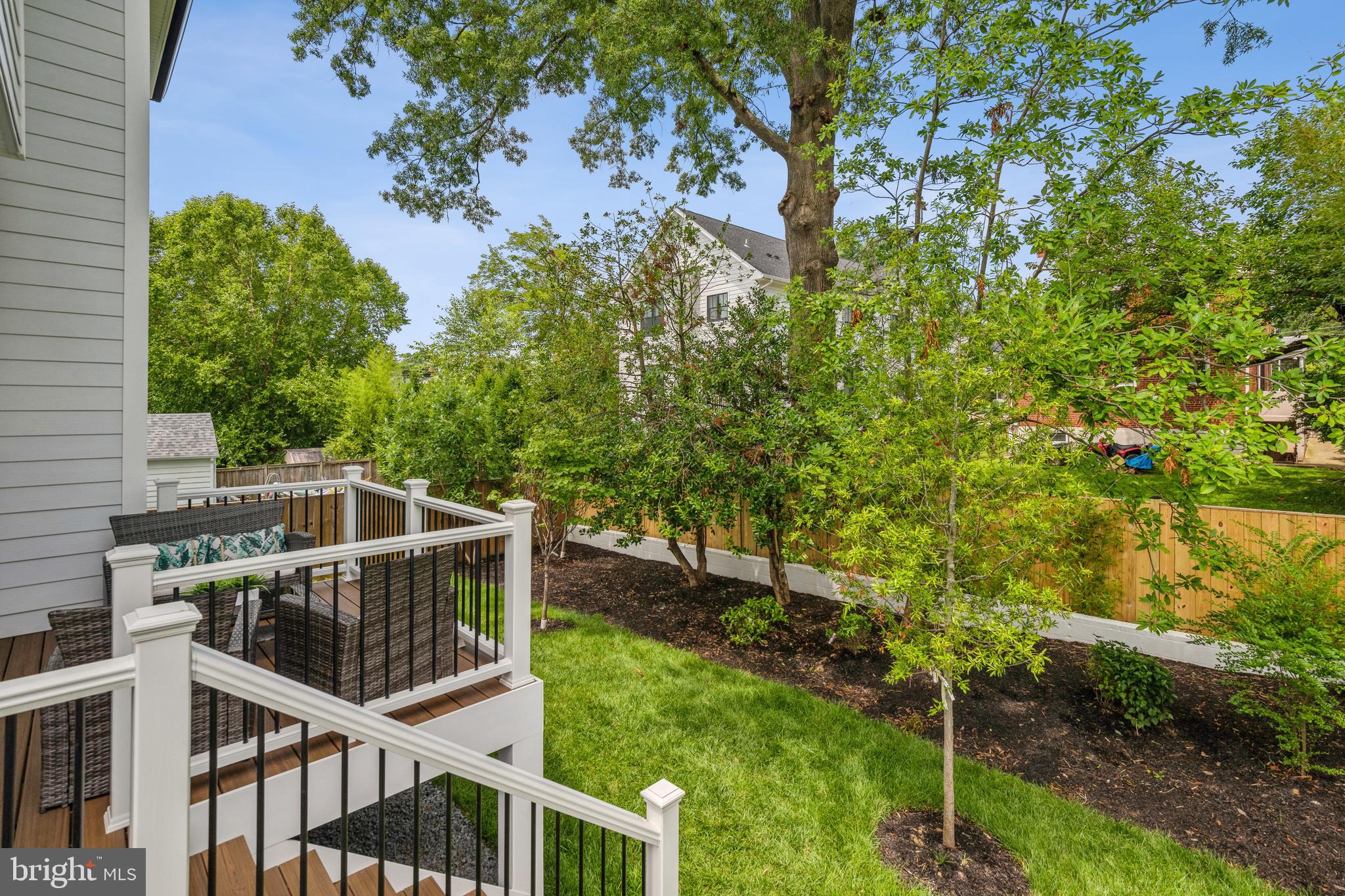 OVER LEE KNOLLS - Residential