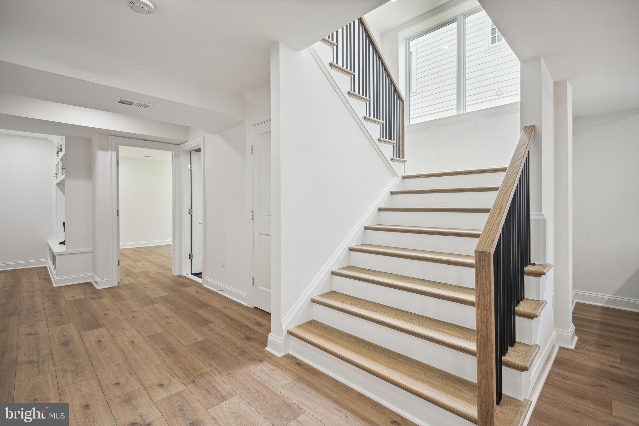 OVER LEE KNOLLS - Residential