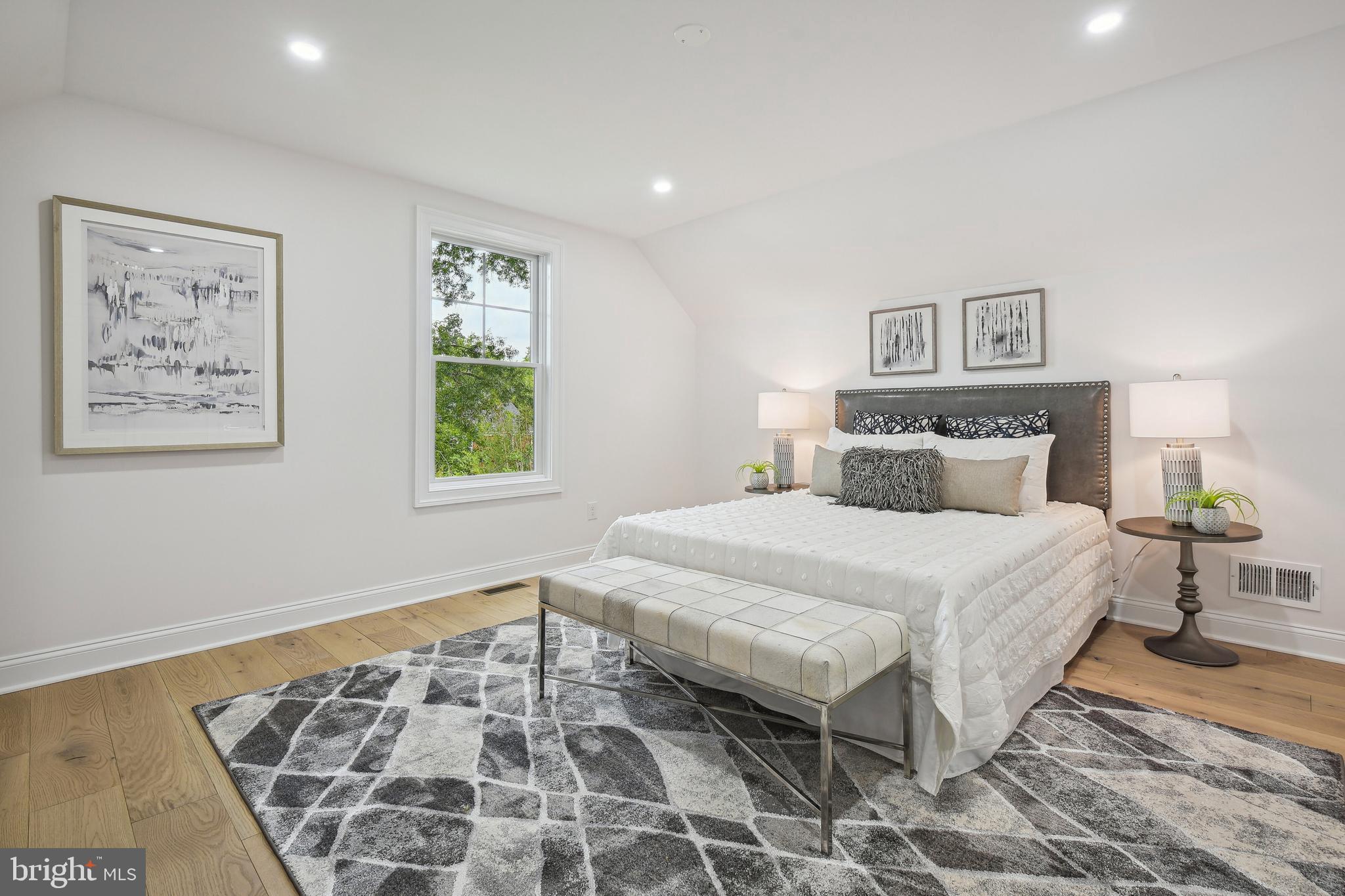 OVER LEE KNOLLS - Residential