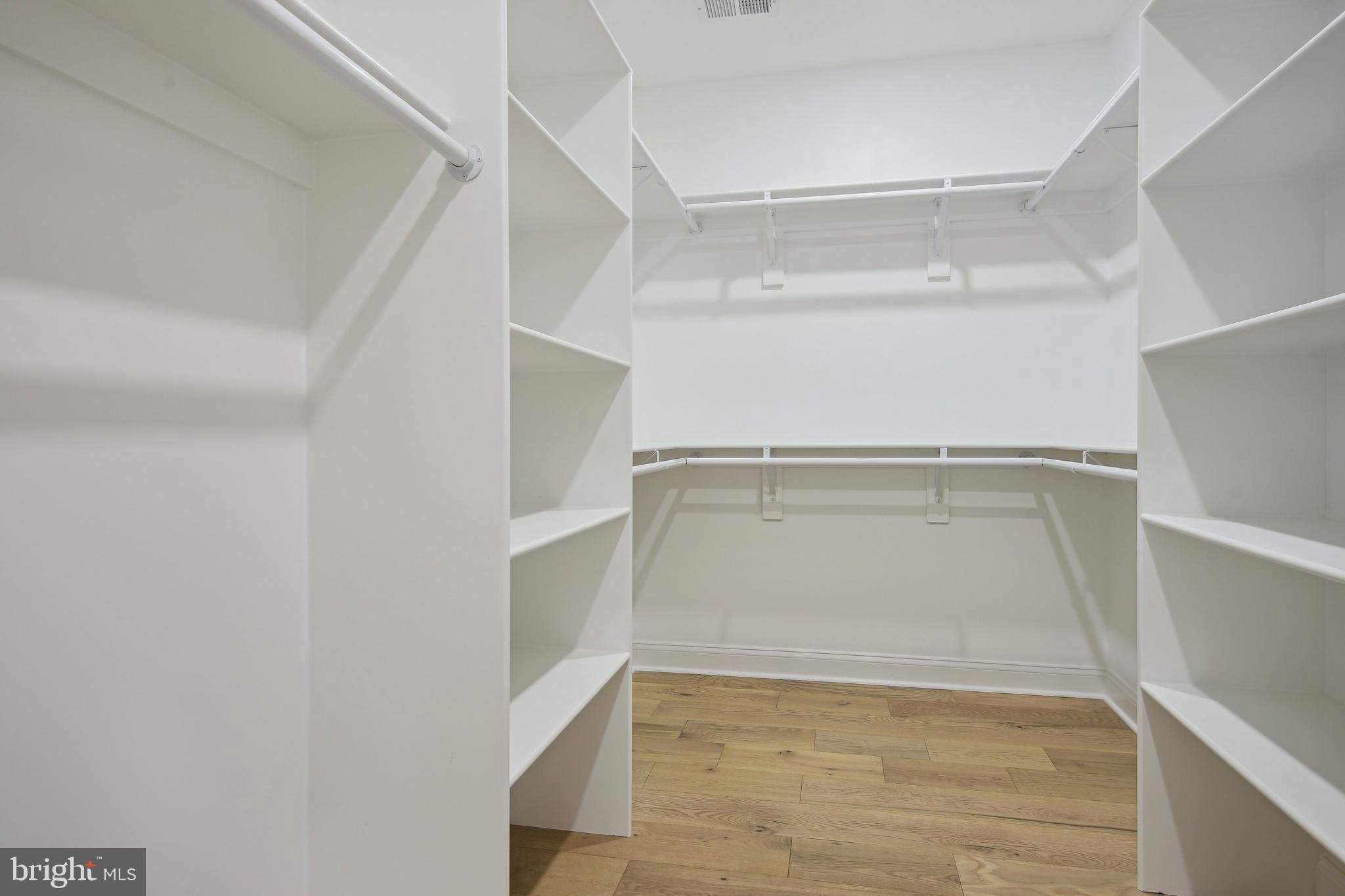 OVER LEE KNOLLS - Residential