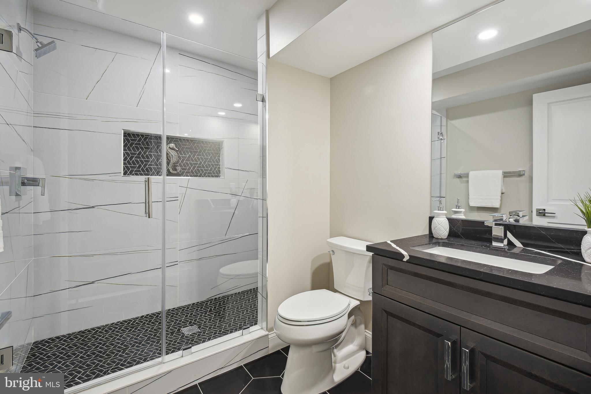 OVER LEE KNOLLS - Residential