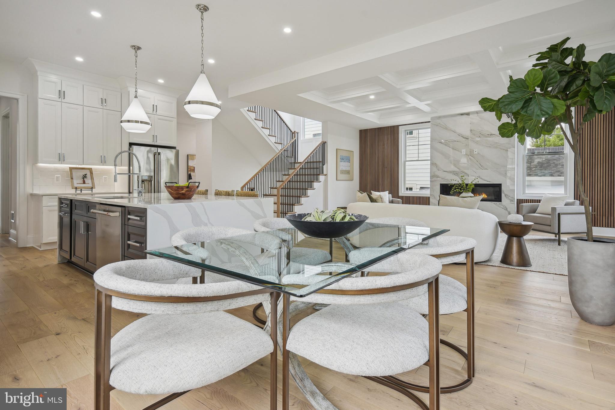 OVER LEE KNOLLS - Residential