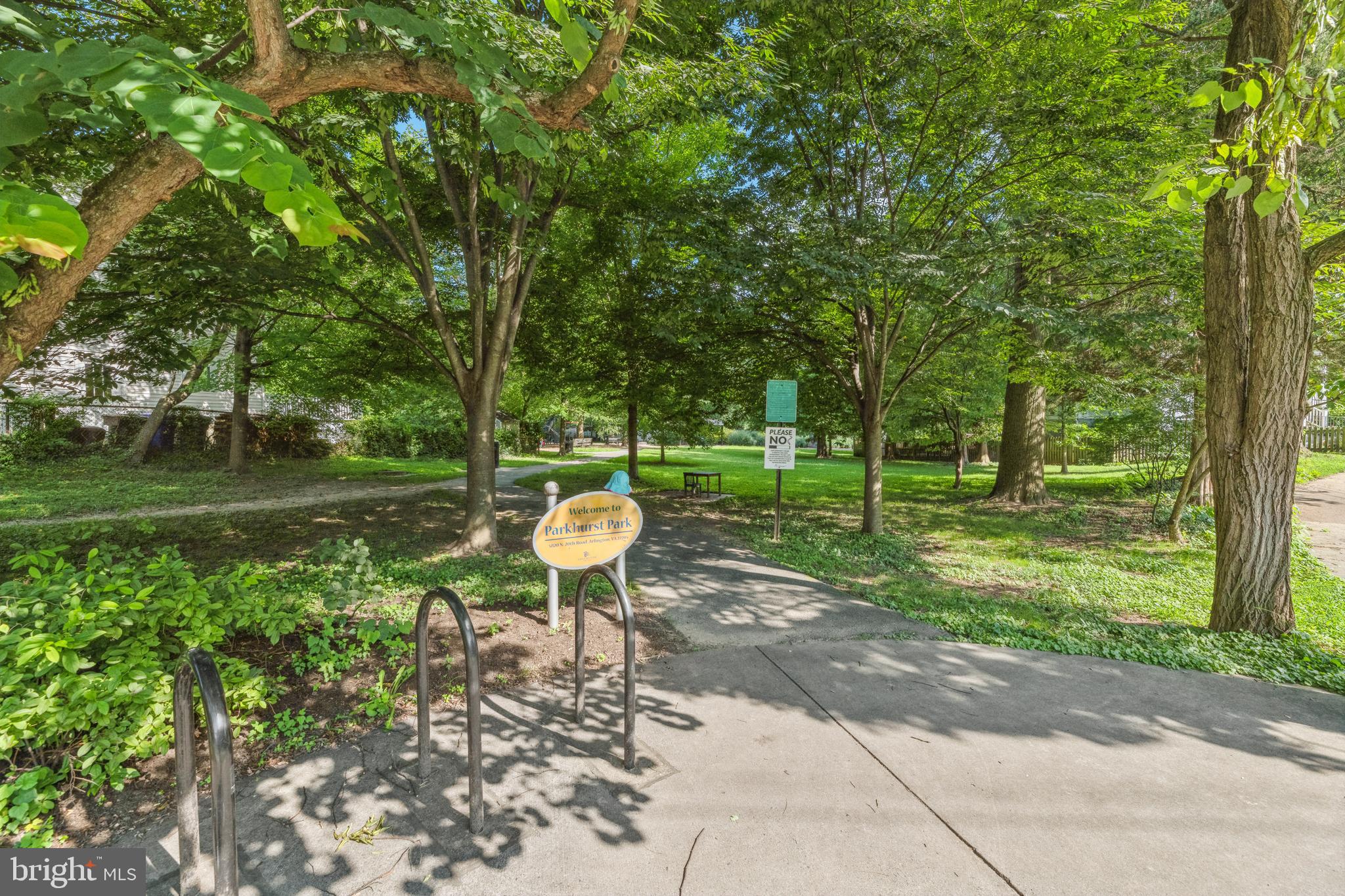 OVER LEE KNOLLS - Residential