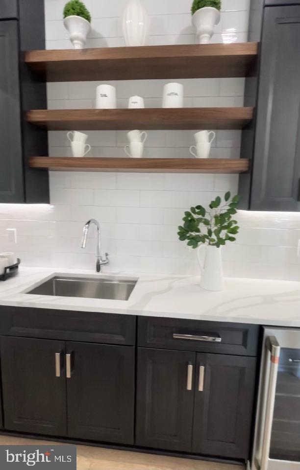 OVER LEE KNOLLS - Residential