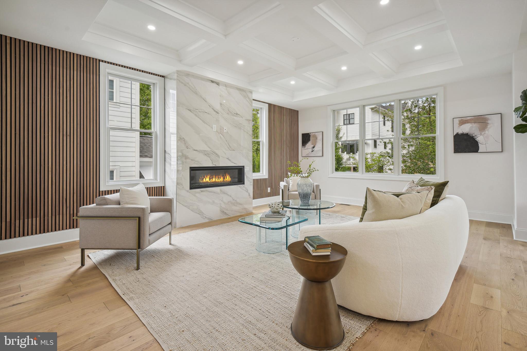 OVER LEE KNOLLS - Residential