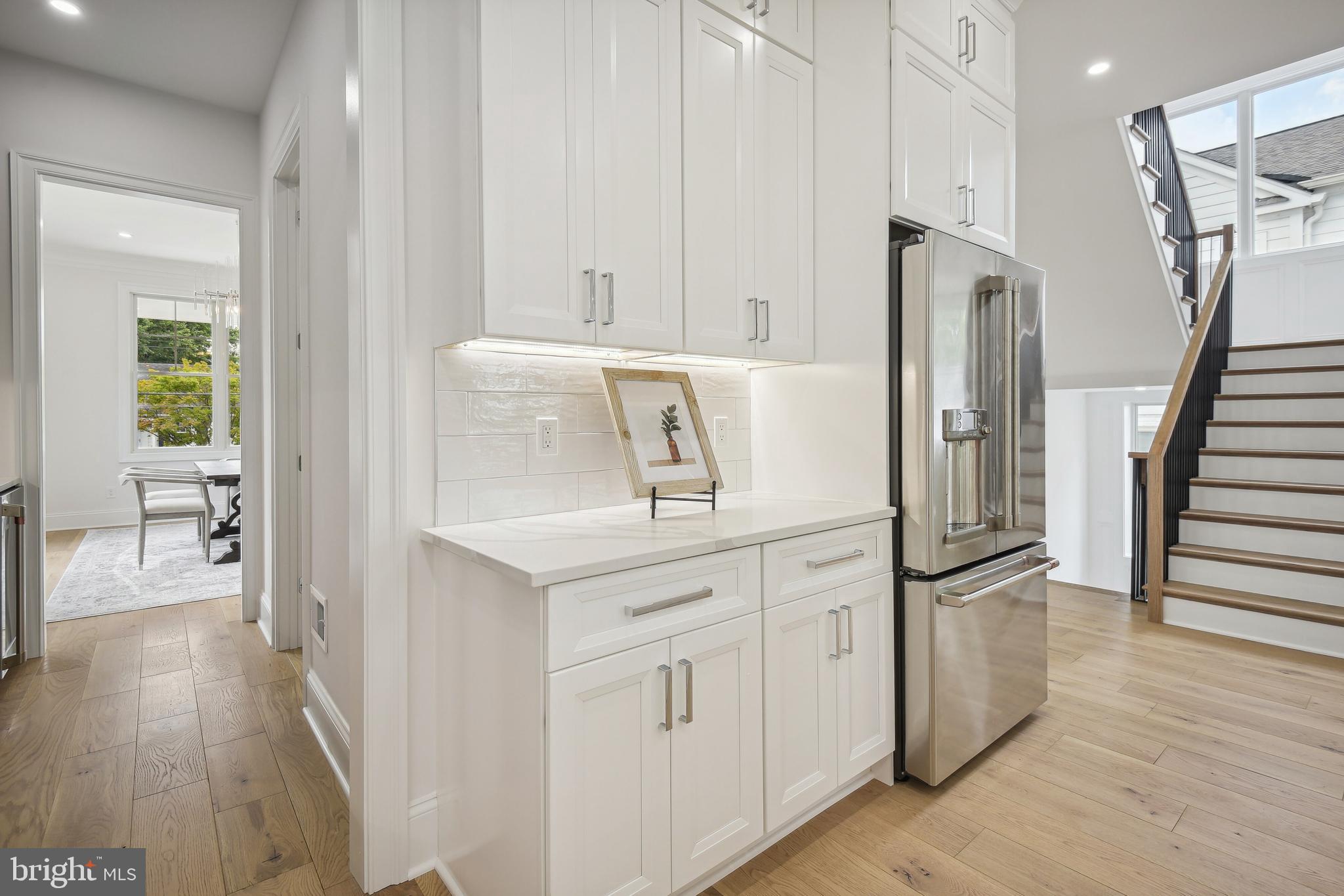 OVER LEE KNOLLS - Residential