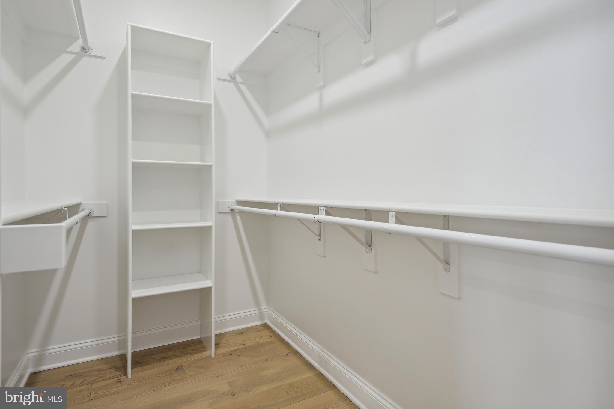 OVER LEE KNOLLS - Residential