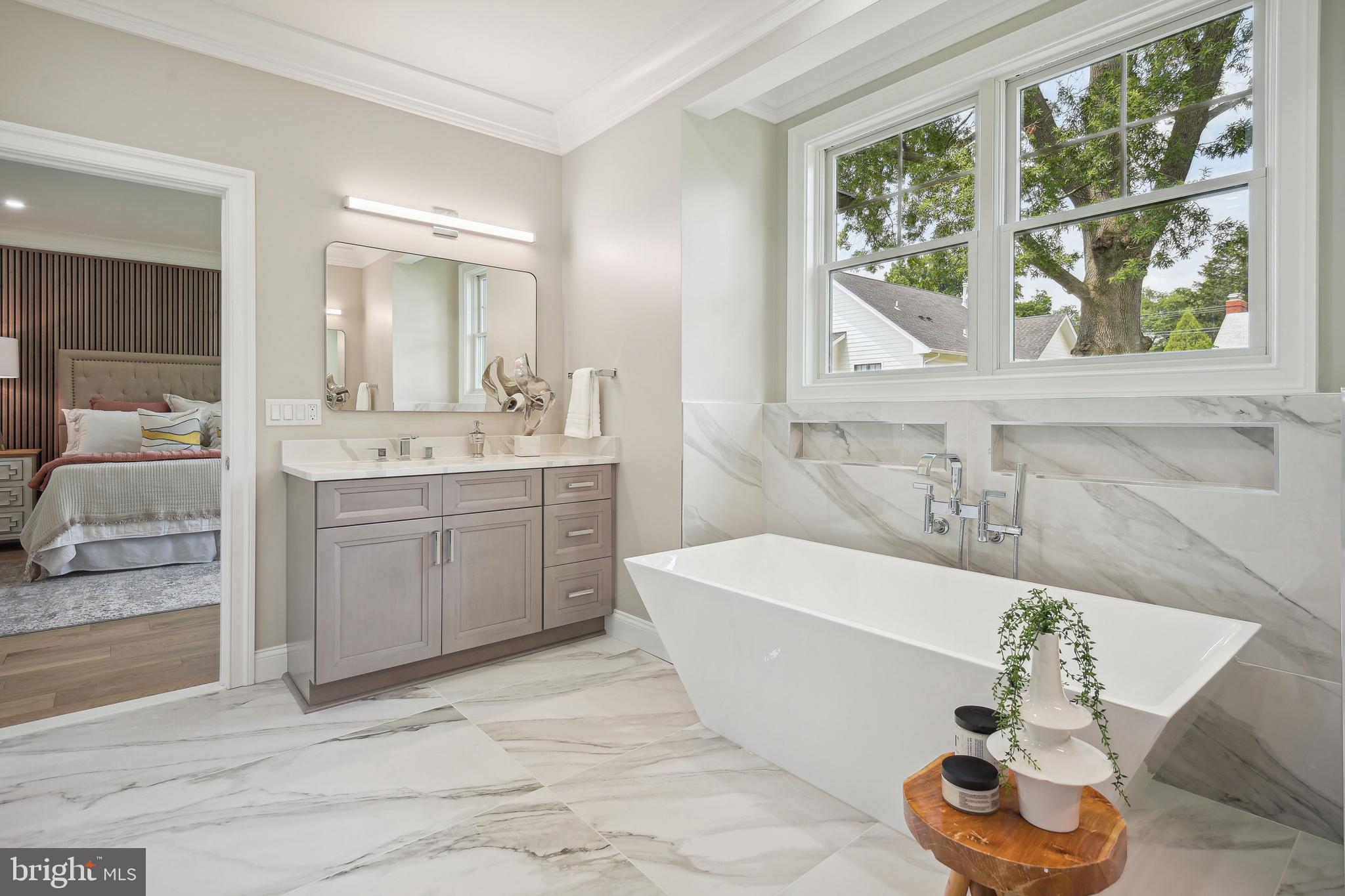 OVER LEE KNOLLS - Residential