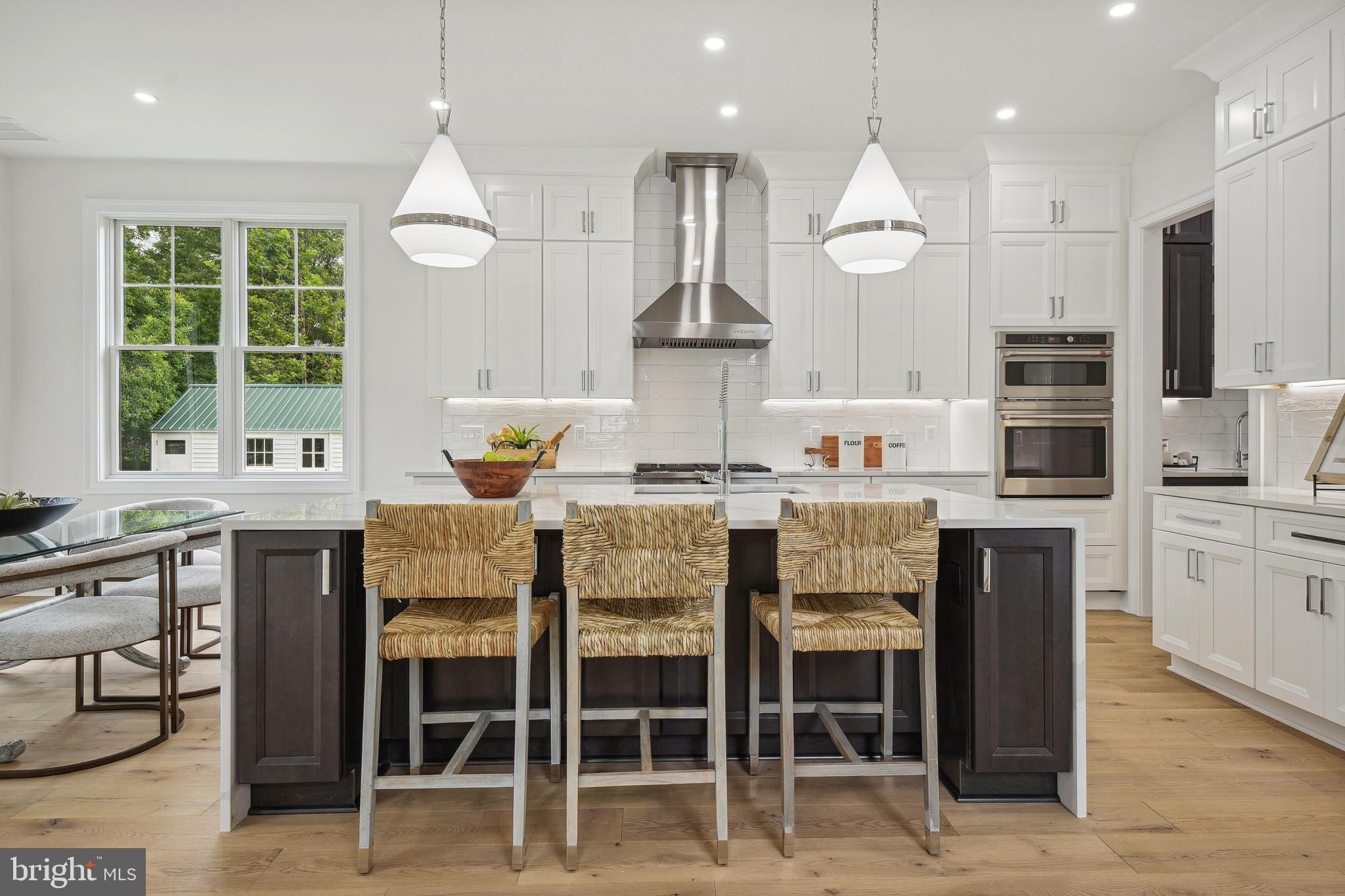 OVER LEE KNOLLS - Residential