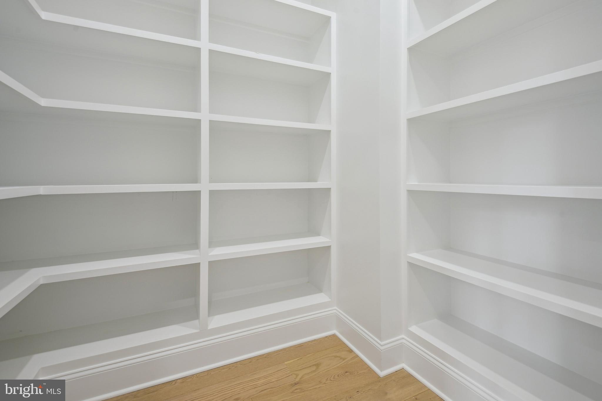 OVER LEE KNOLLS - Residential