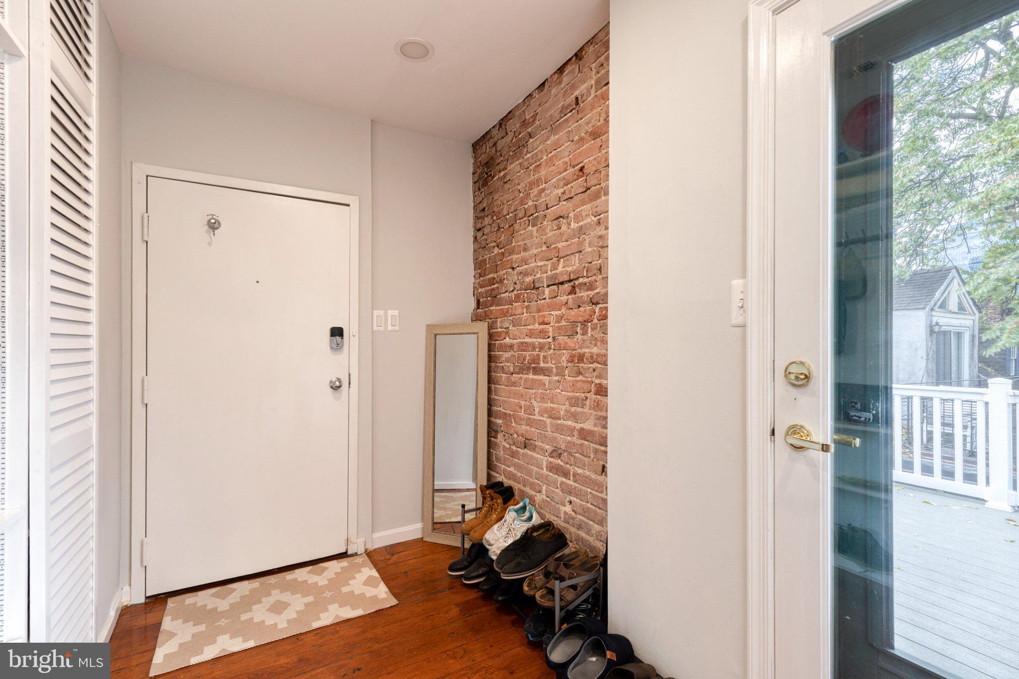 1634 SHAKESPEARE STREET 6
