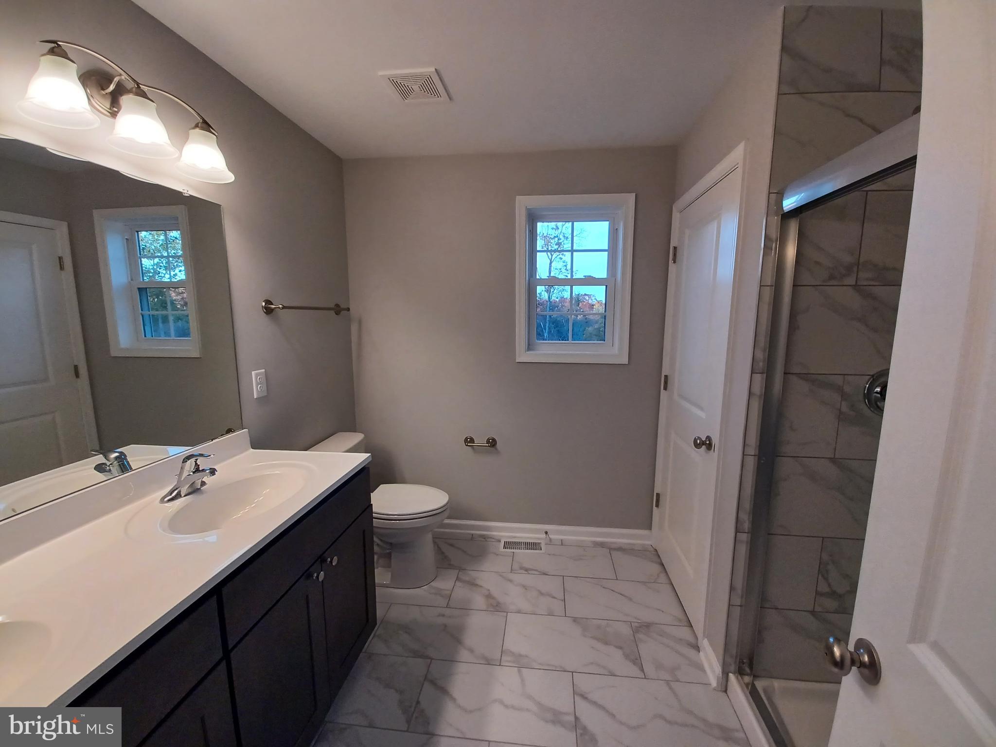 MIDDLE CREEK MANOR - Residential