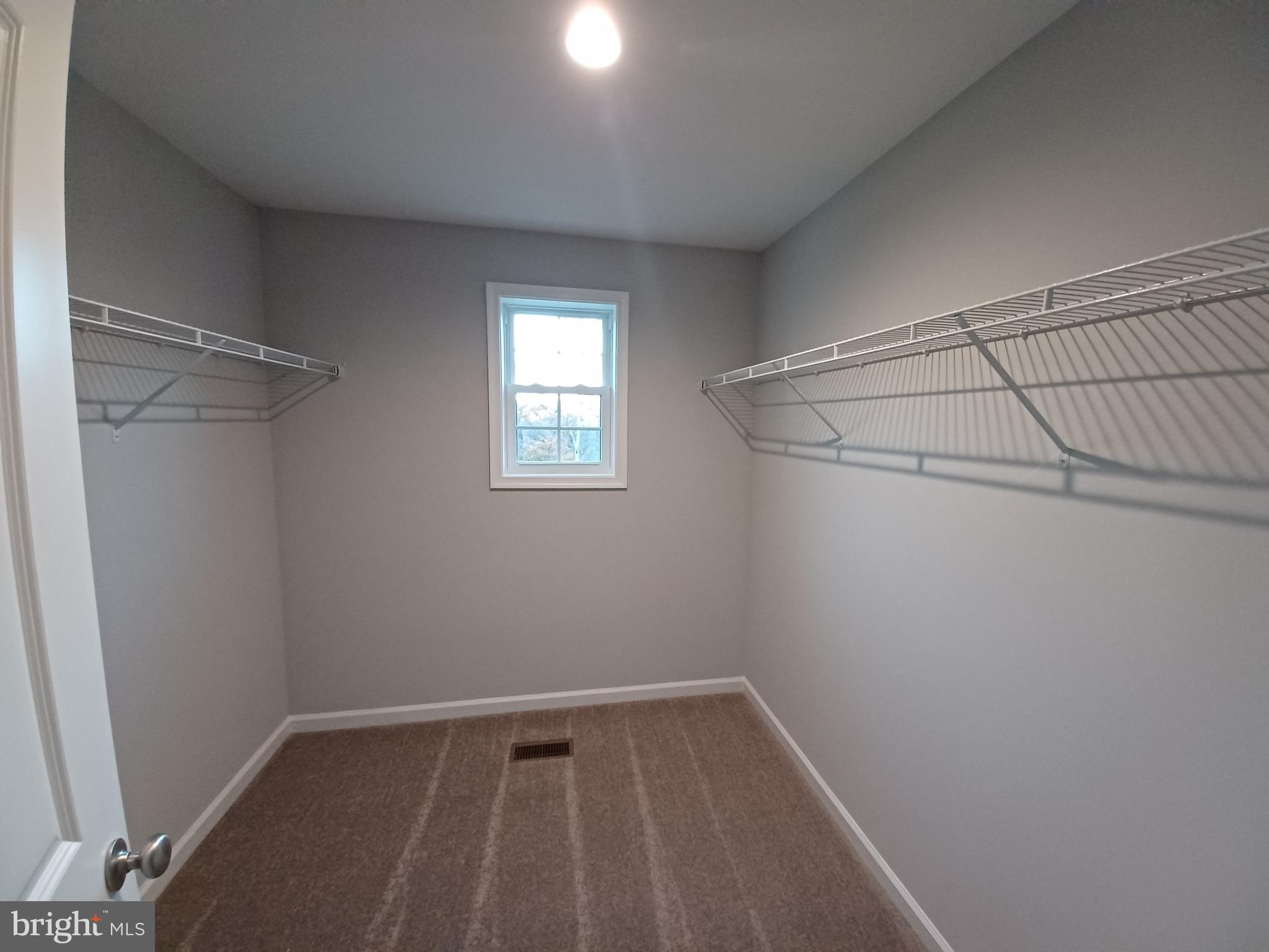 MIDDLE CREEK MANOR - Residential