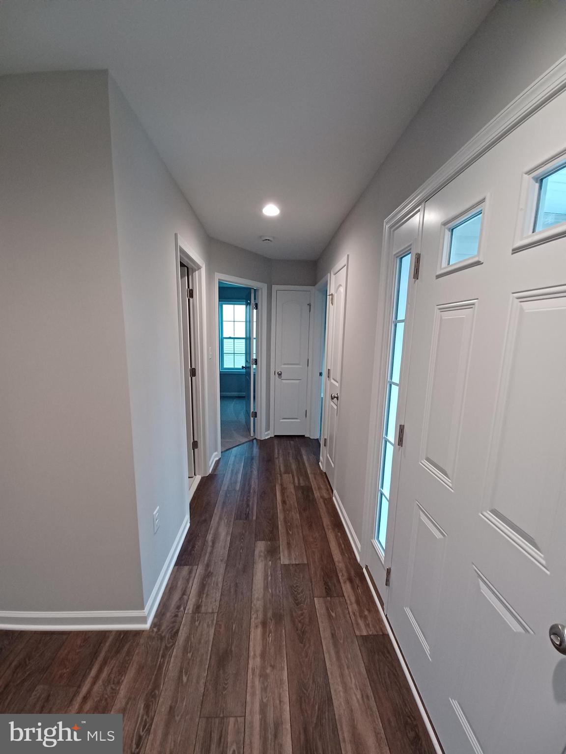 MIDDLE CREEK MANOR - Residential