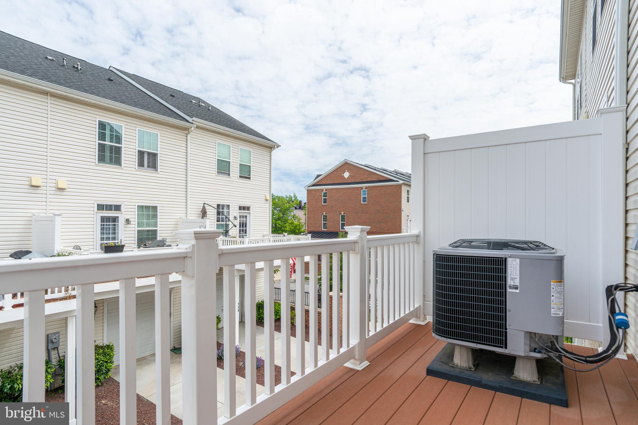 O'DONNELL SQUARE - Residential